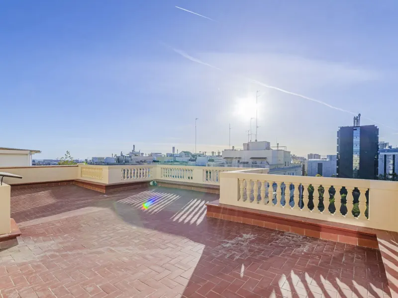 Luxury Penthouse with Private Terraces in Barcelona’s Exclusive District