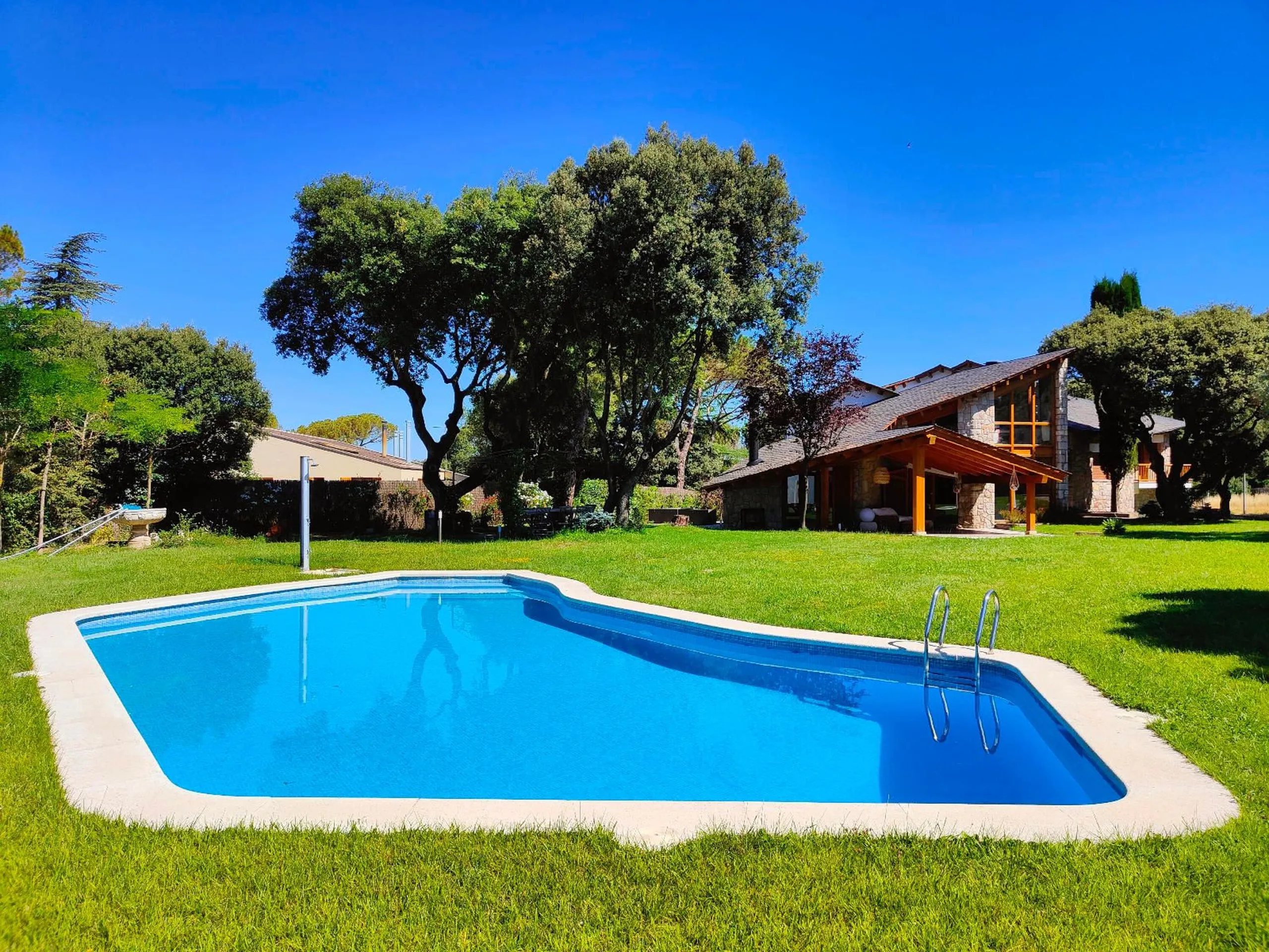 Exquisite Luxury Villa for Sale in El Montanya, Barcelona