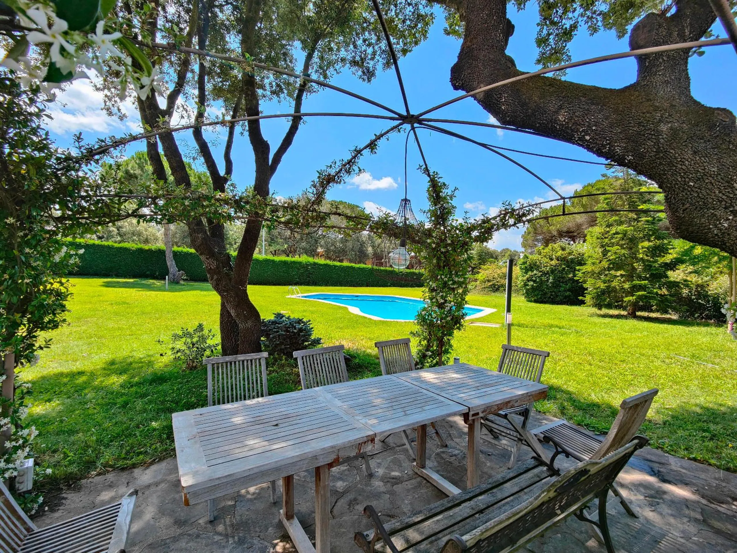 Exquisite Luxury Villa for Sale in El Montanya, Barcelona