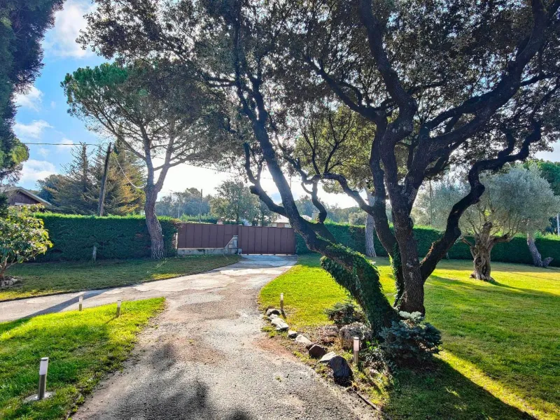 Exquisite Luxury Villa for Sale in El Montanya, Barcelona