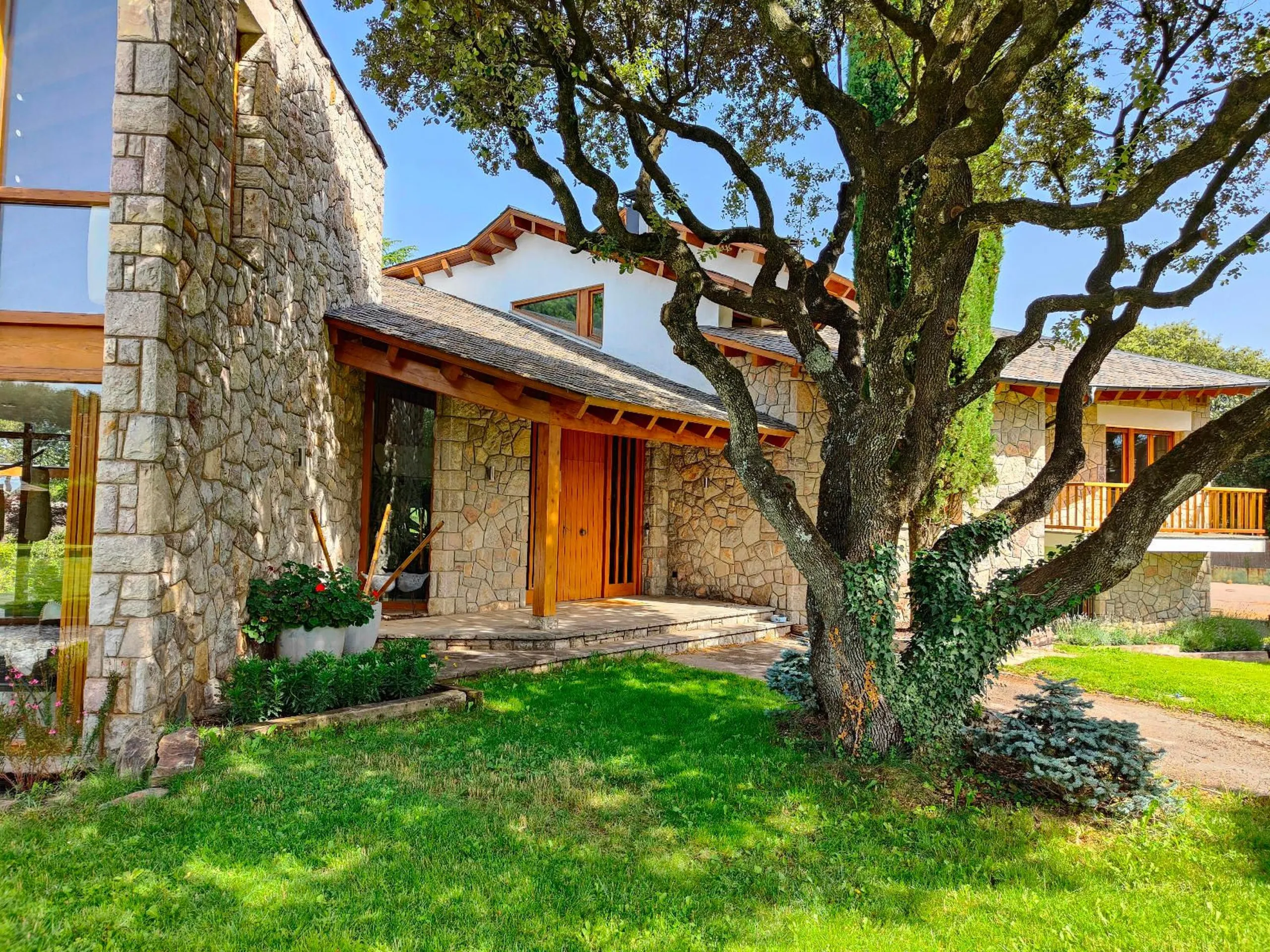 Exquisite Luxury Villa for Sale in El Montanya, Barcelona