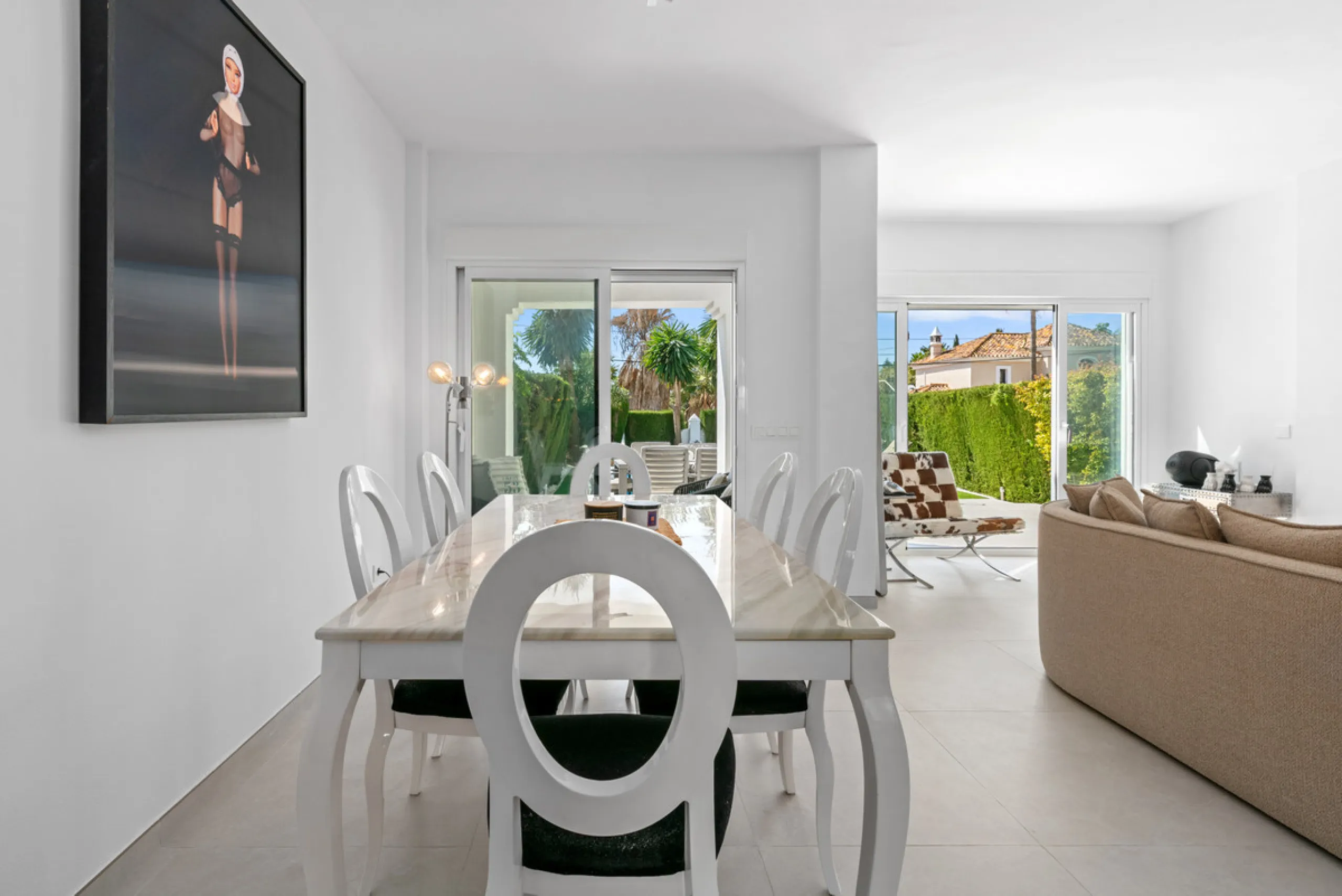 Stunning Fully Refurbished 4-Bedroom, 3-Bathroom Villa in Bel Air Cancelada