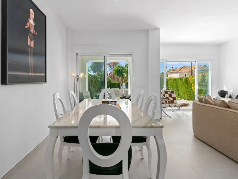 Stunning Fully Refurbished 4-Bedroom, 3-Bathroom Villa in Bel Air Cancelada