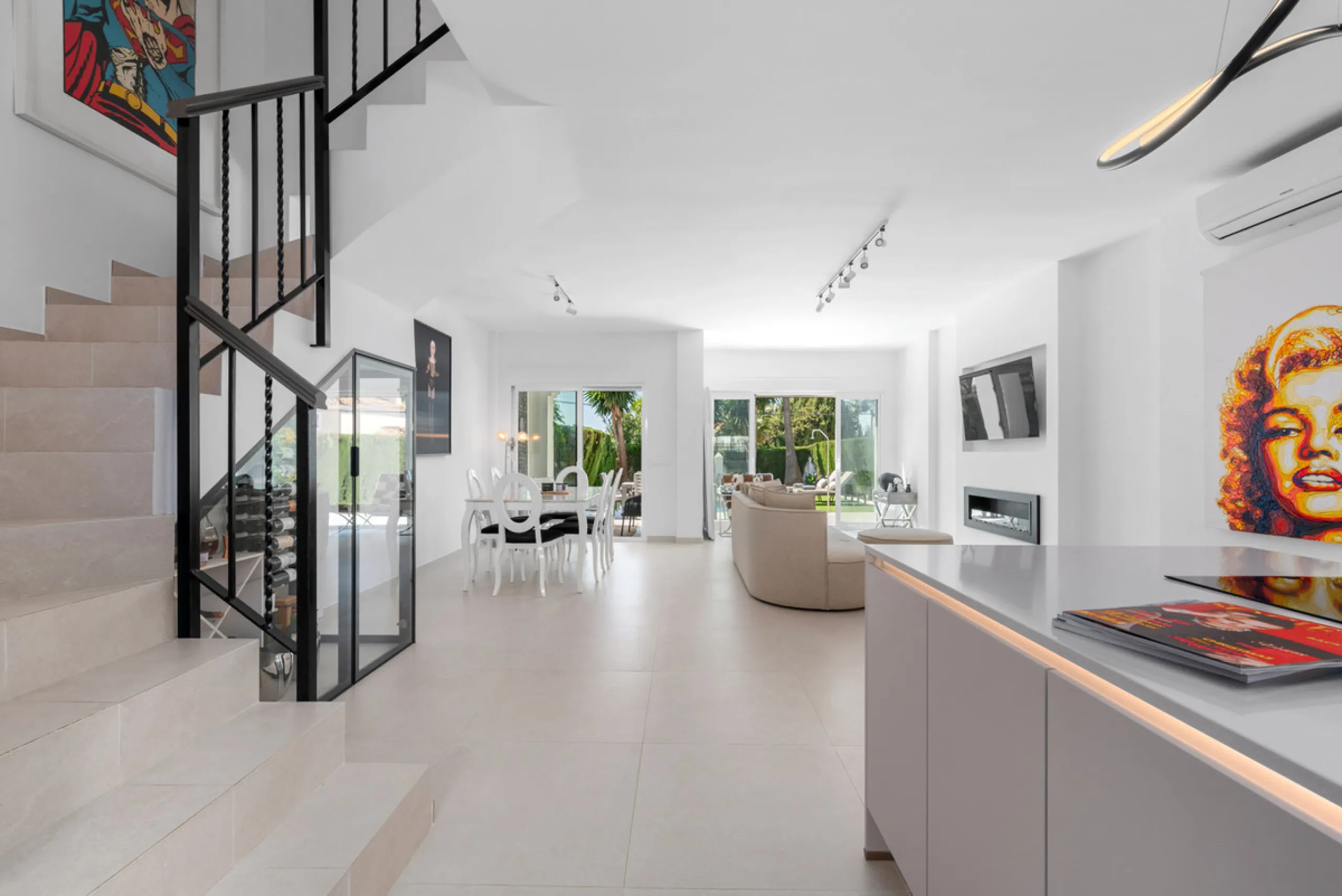 Stunning Fully Refurbished 4-Bedroom, 3-Bathroom Villa in Bel Air Cancelada
