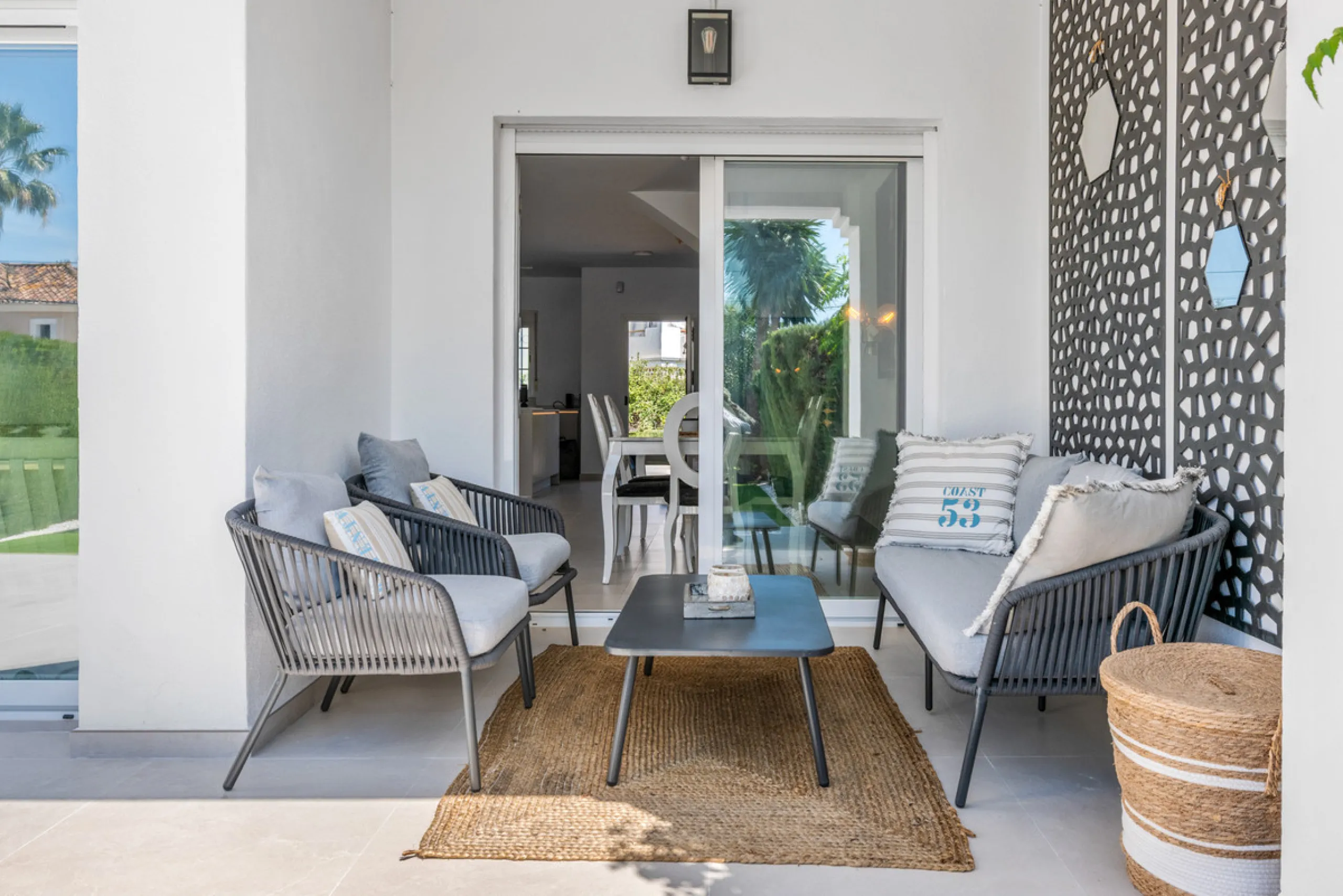 Stunning Fully Refurbished 4-Bedroom, 3-Bathroom Villa in Bel Air Cancelada