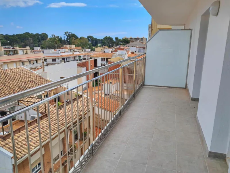 Charming Beachfront Apartment in Sant Antoni de Calonge, Costa Brava