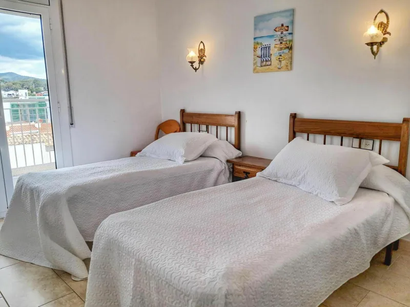 Charming Beachfront Apartment in Sant Antoni de Calonge, Costa Brava