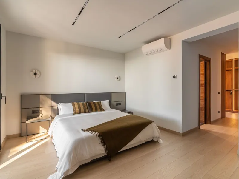 Moderne Villa im Neubau mit Meerblick in Bellamar, Castelldefels