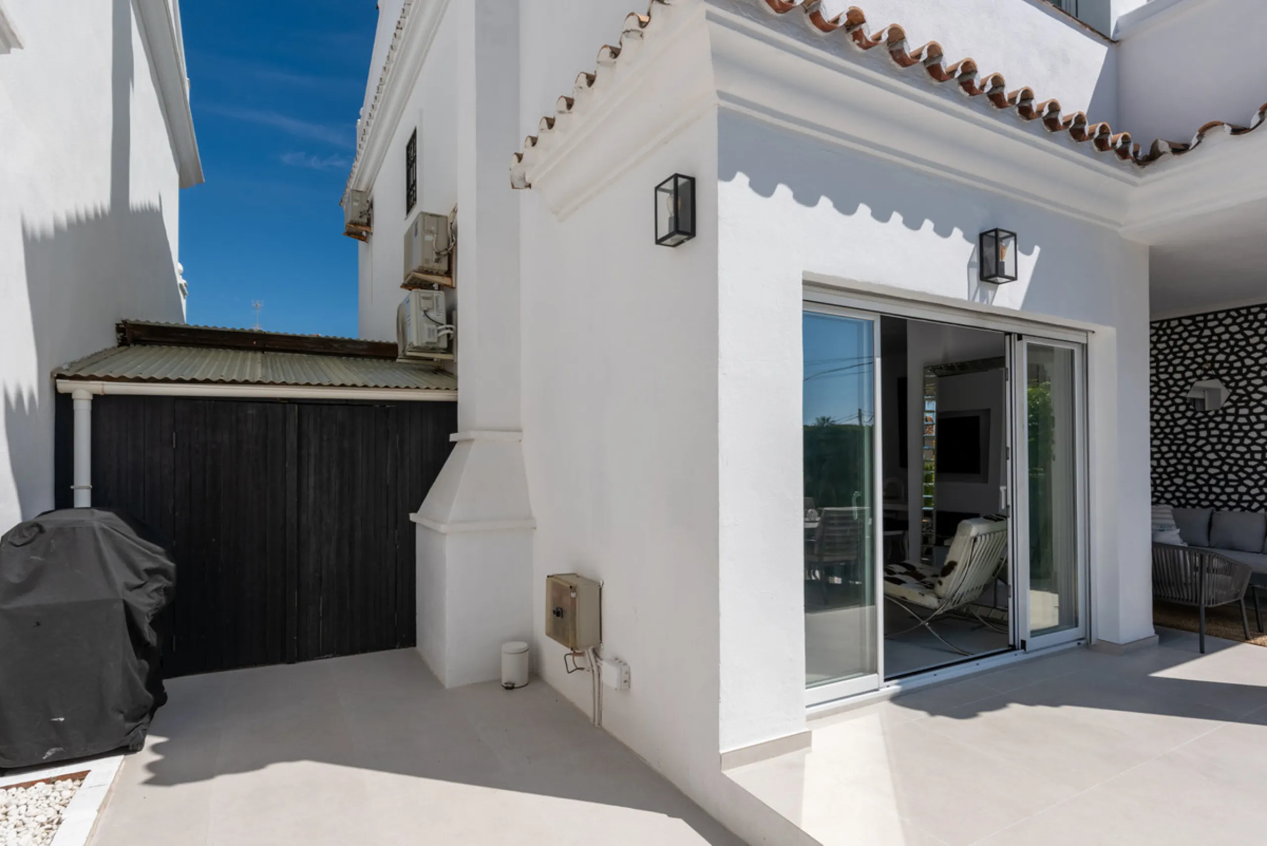 Stunning Fully Refurbished 4-Bedroom, 3-Bathroom Villa in Bel Air Cancelada