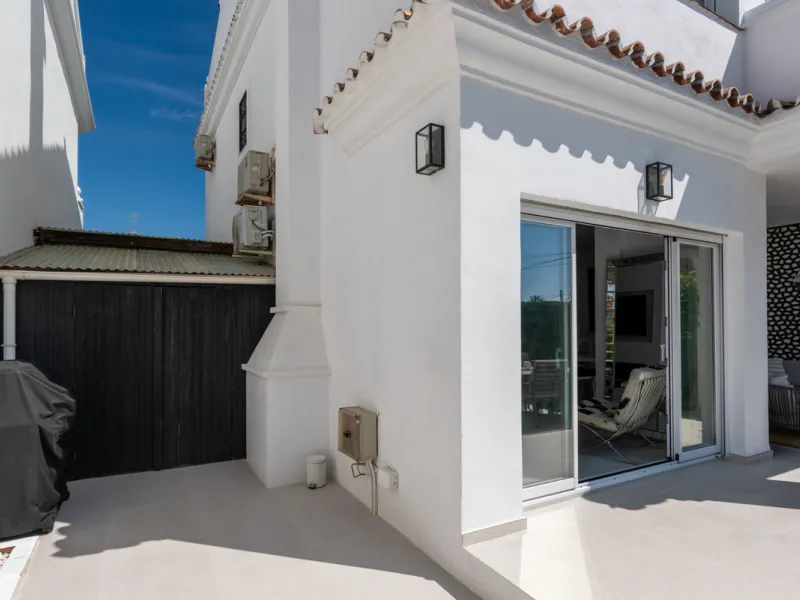Stunning Fully Refurbished 4-Bedroom, 3-Bathroom Villa in Bel Air Cancelada