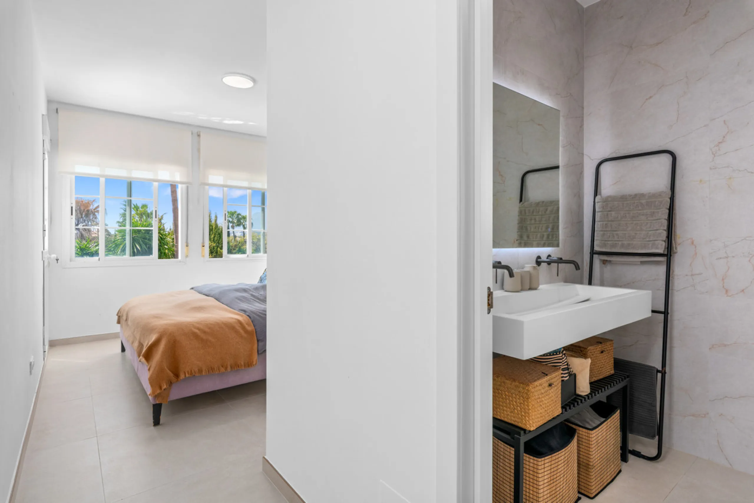 Stunning Fully Refurbished 4-Bedroom, 3-Bathroom Villa in Bel Air Cancelada