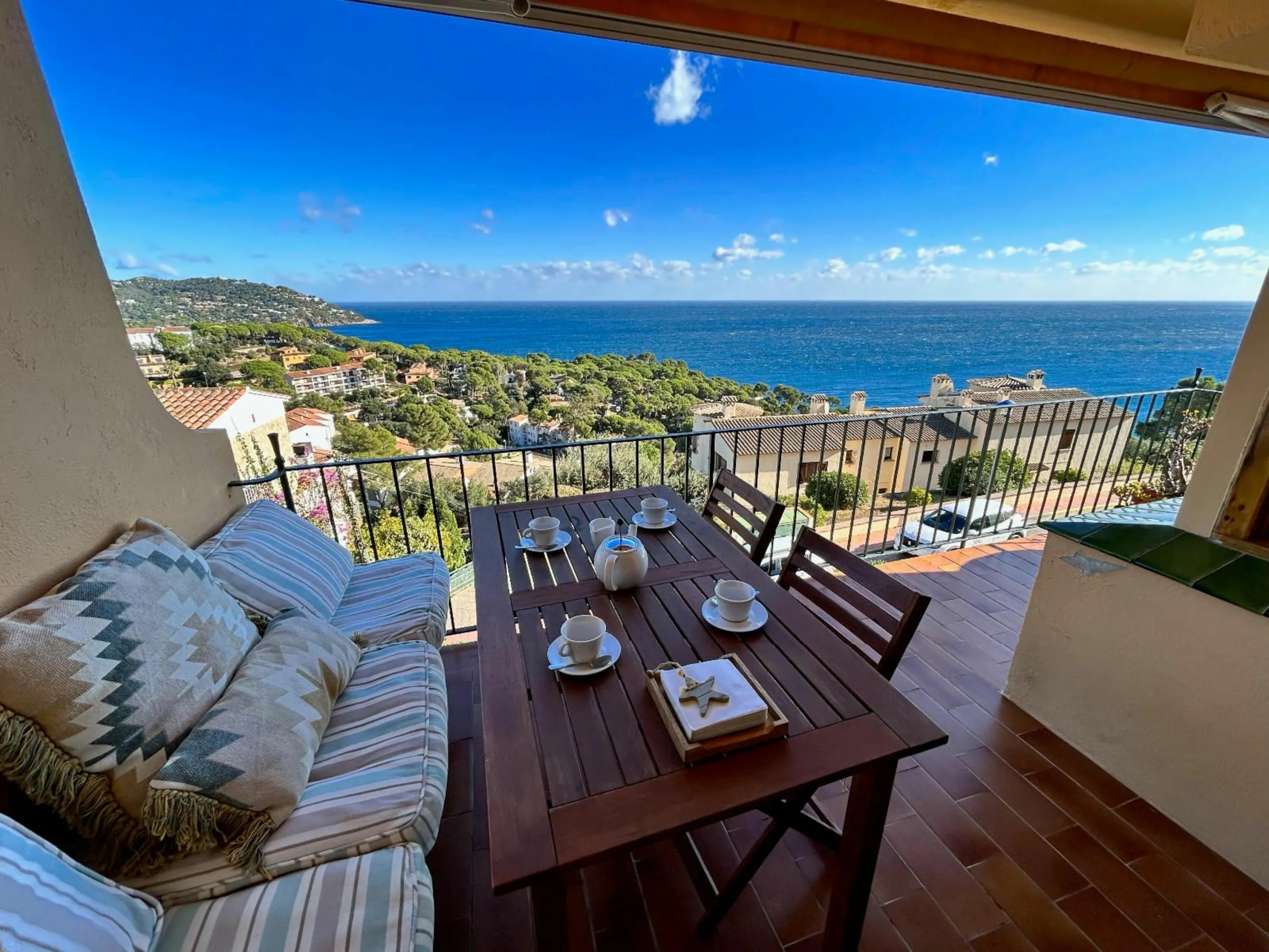 Exclusive Duplex Apartment with Sea Views and Tourist License in Calella de Palafrugell, Barcelona