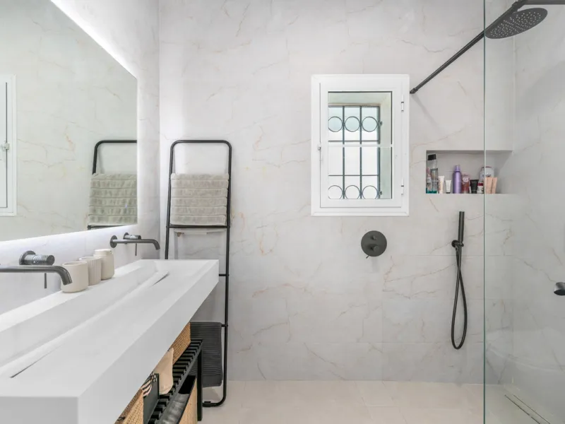Stunning Fully Refurbished 4-Bedroom, 3-Bathroom Villa in Bel Air Cancelada