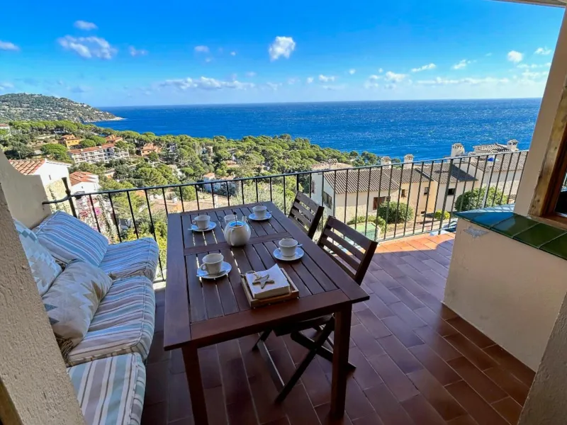 Exclusive Duplex Apartment with Sea Views and Tourist License in Calella de Palafrugell, Barcelona