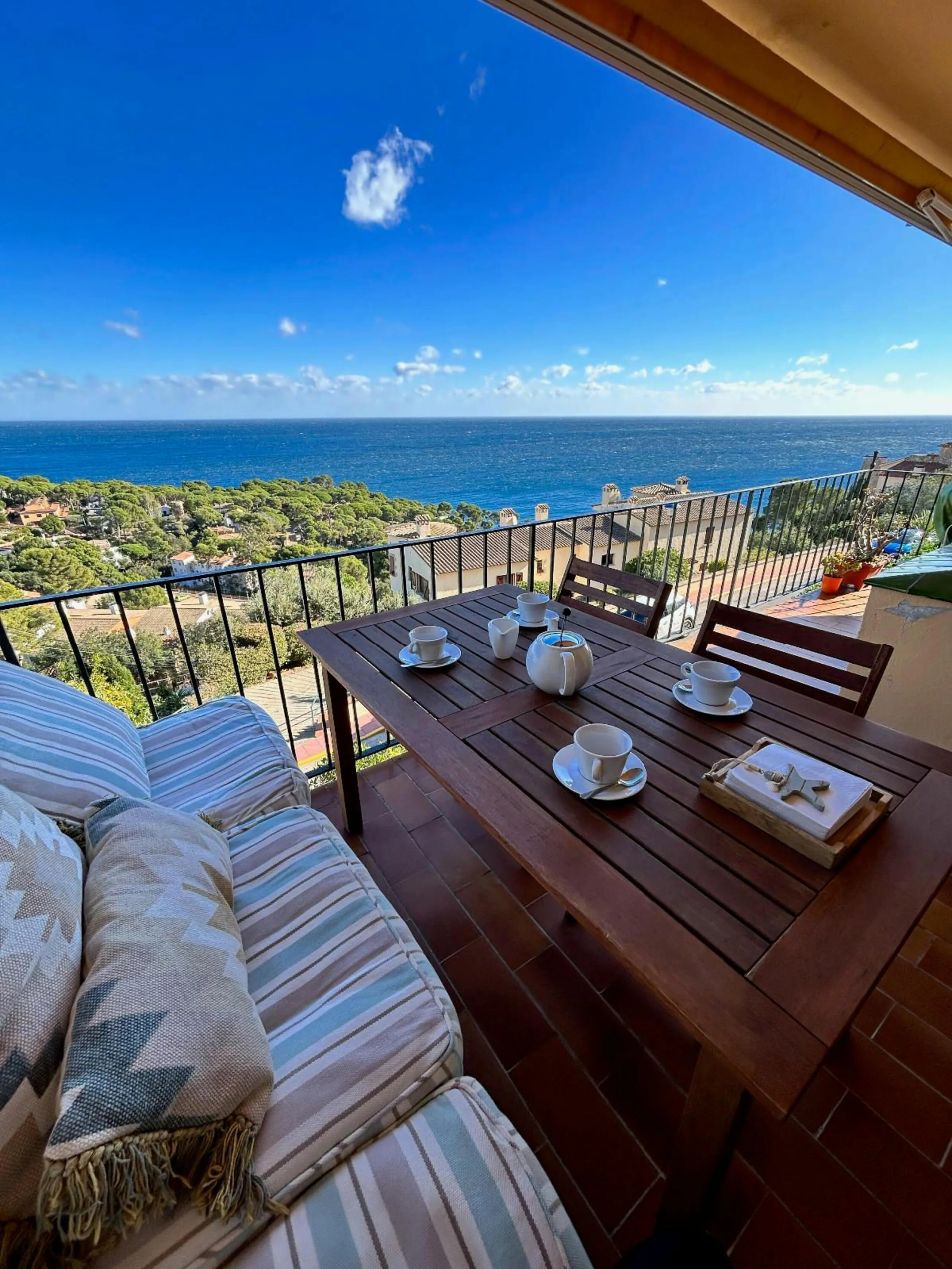 Exclusive Duplex Apartment with Sea Views and Tourist License in Calella de Palafrugell, Barcelona