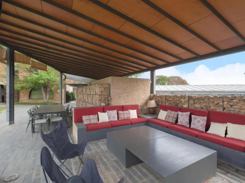 Cozy rustic-modern masia in the heart of Les Gavarres, Forallac