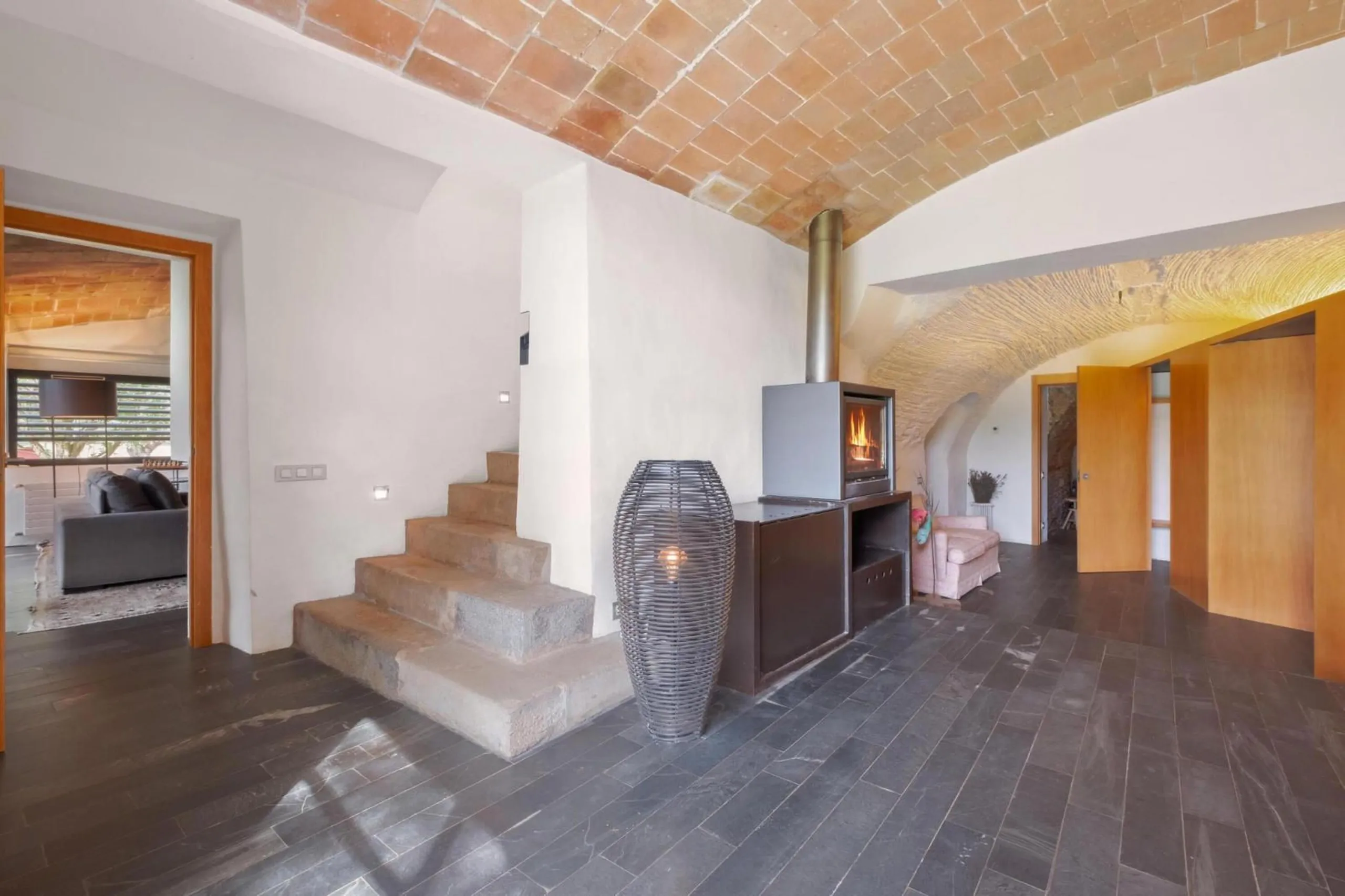 Cozy rustic-modern masia in the heart of Les Gavarres, Forallac
