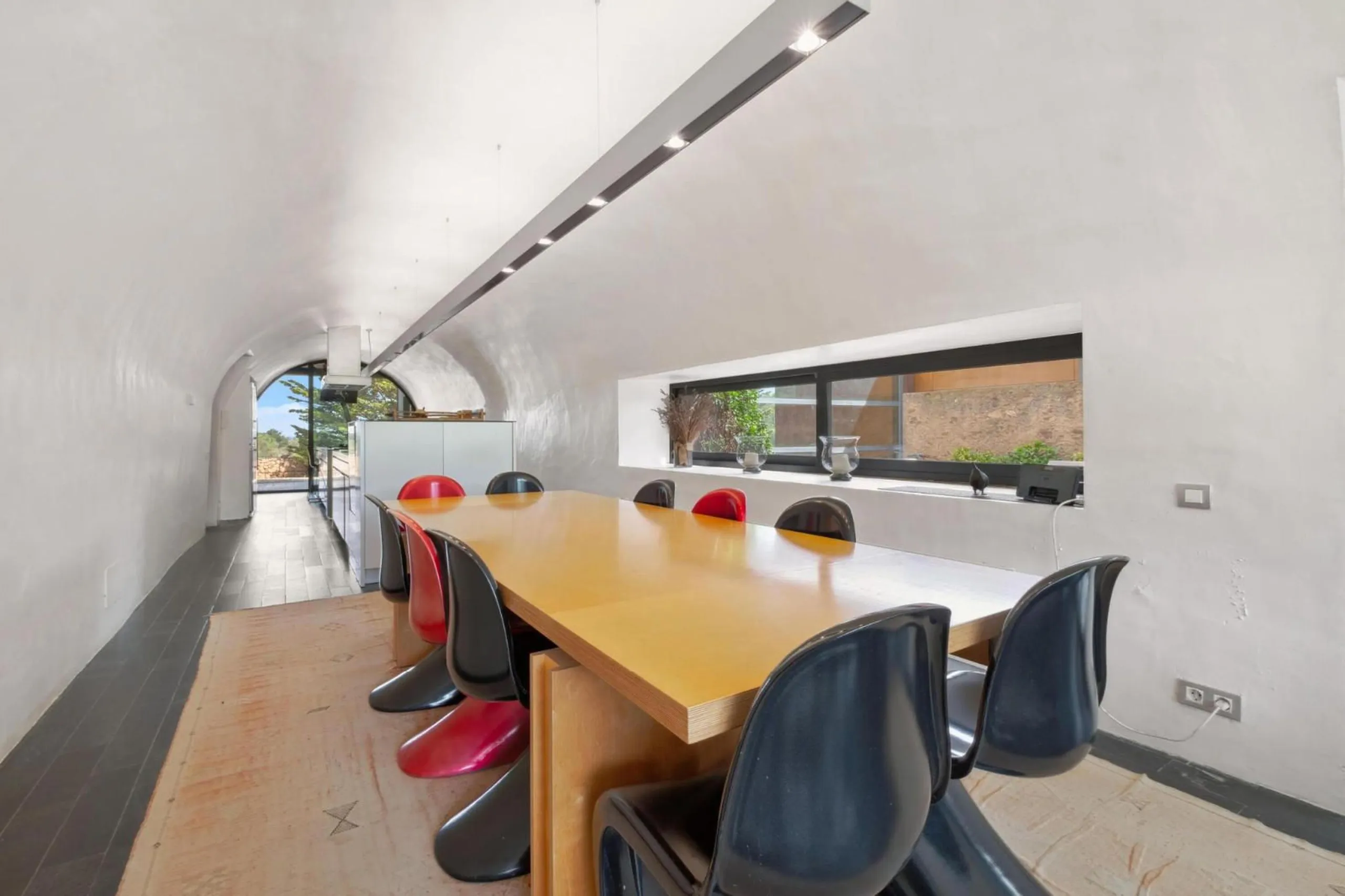 Cozy rustic-modern masia in the heart of Les Gavarres, Forallac