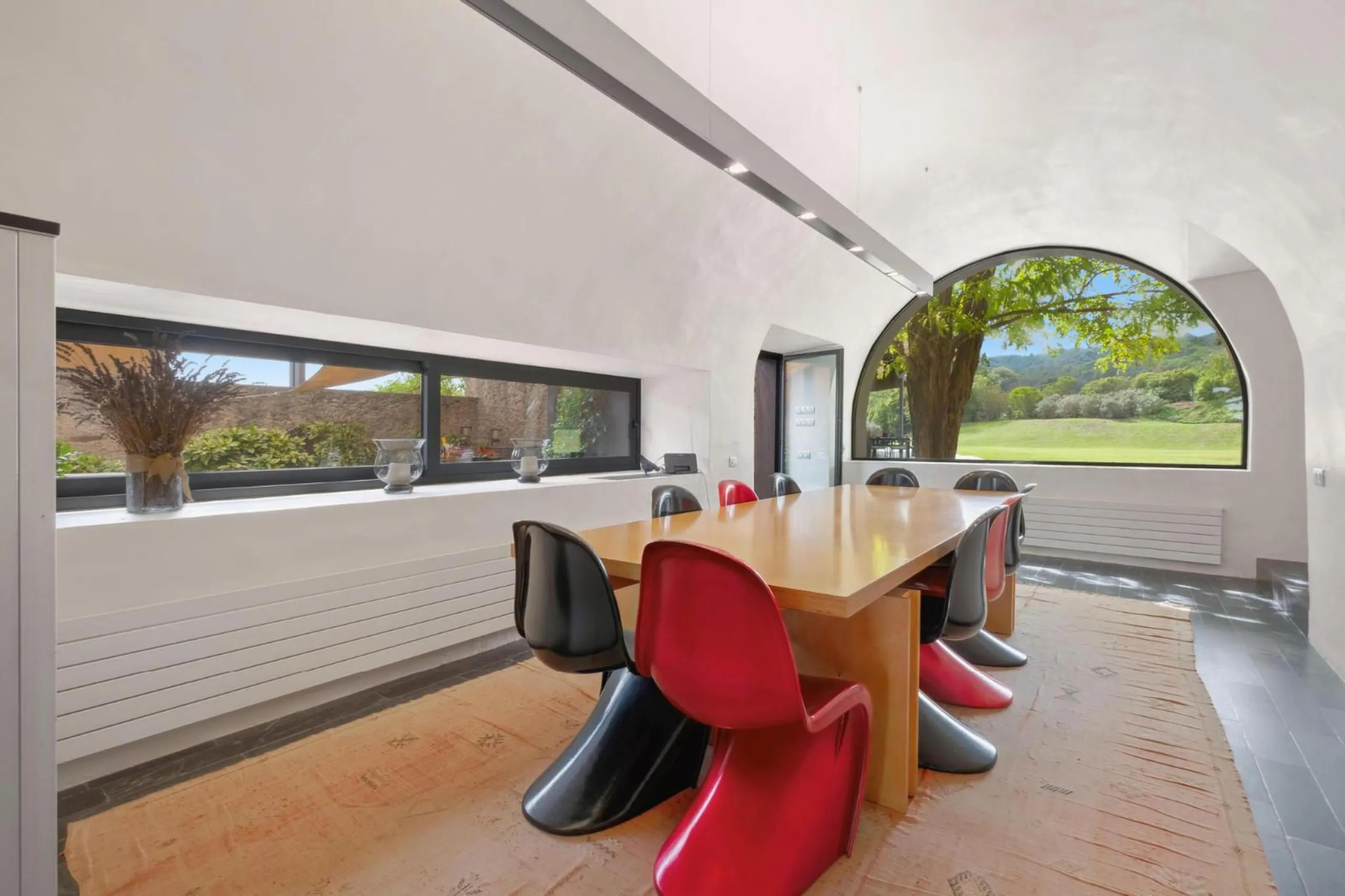 Cozy rustic-modern masia in the heart of Les Gavarres, Forallac