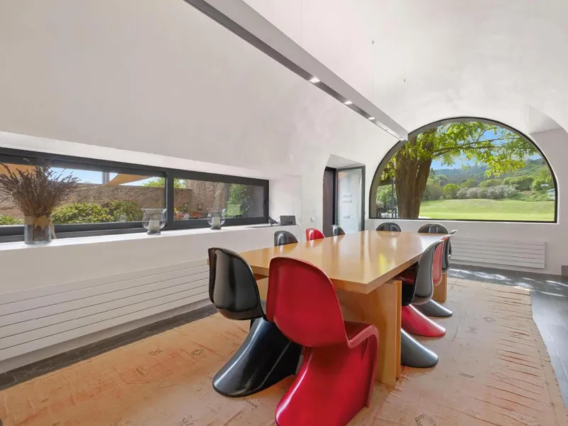 Cozy rustic-modern masia in the heart of Les Gavarres, Forallac