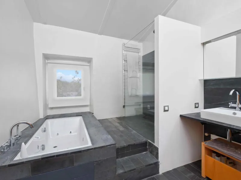 Cozy rustic-modern masia in the heart of Les Gavarres, Forallac