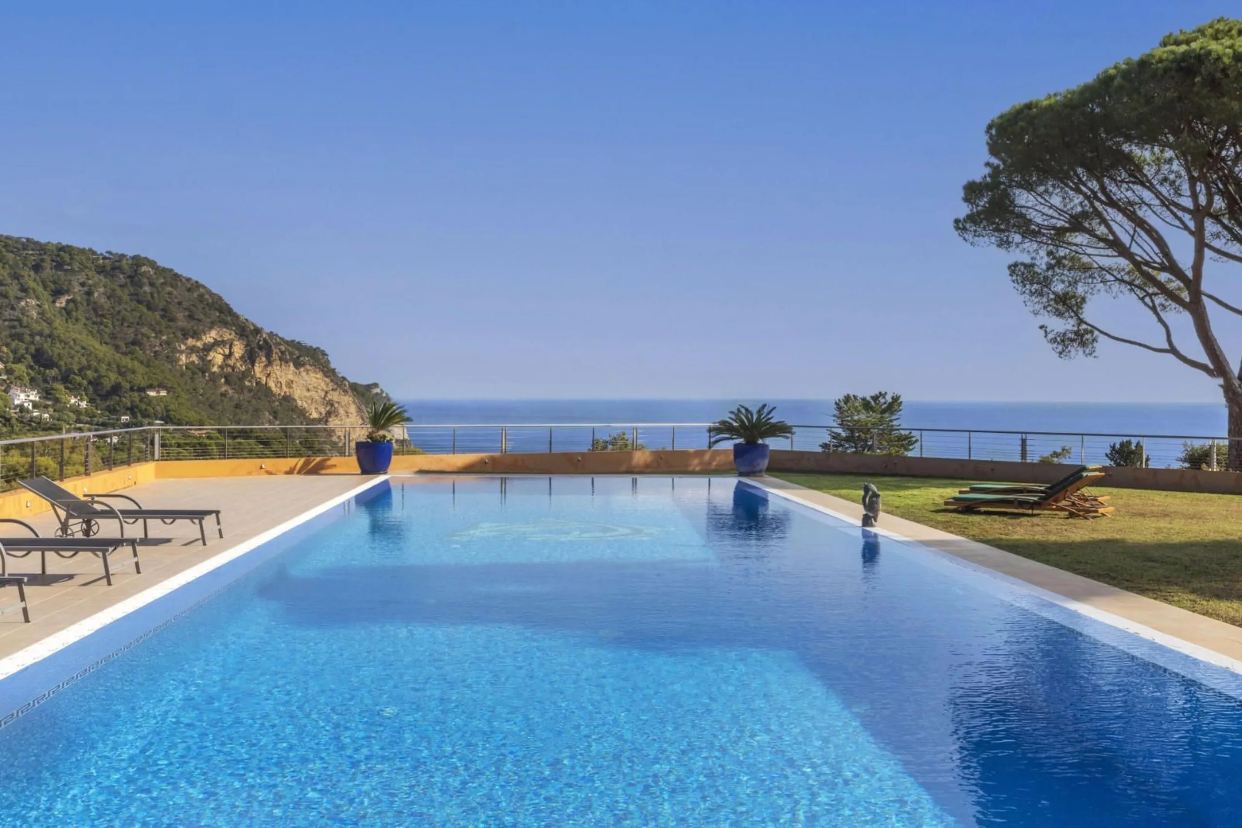Exclusive Villa with Panoramic Sea Views and Luxurious Amenities in Begur, Costa Brava