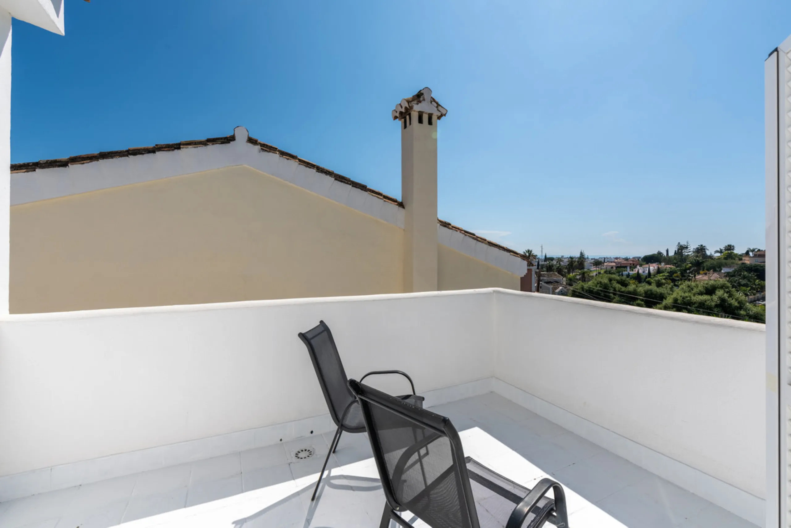 Stunning Fully Refurbished 4-Bedroom, 3-Bathroom Villa in Bel Air Cancelada