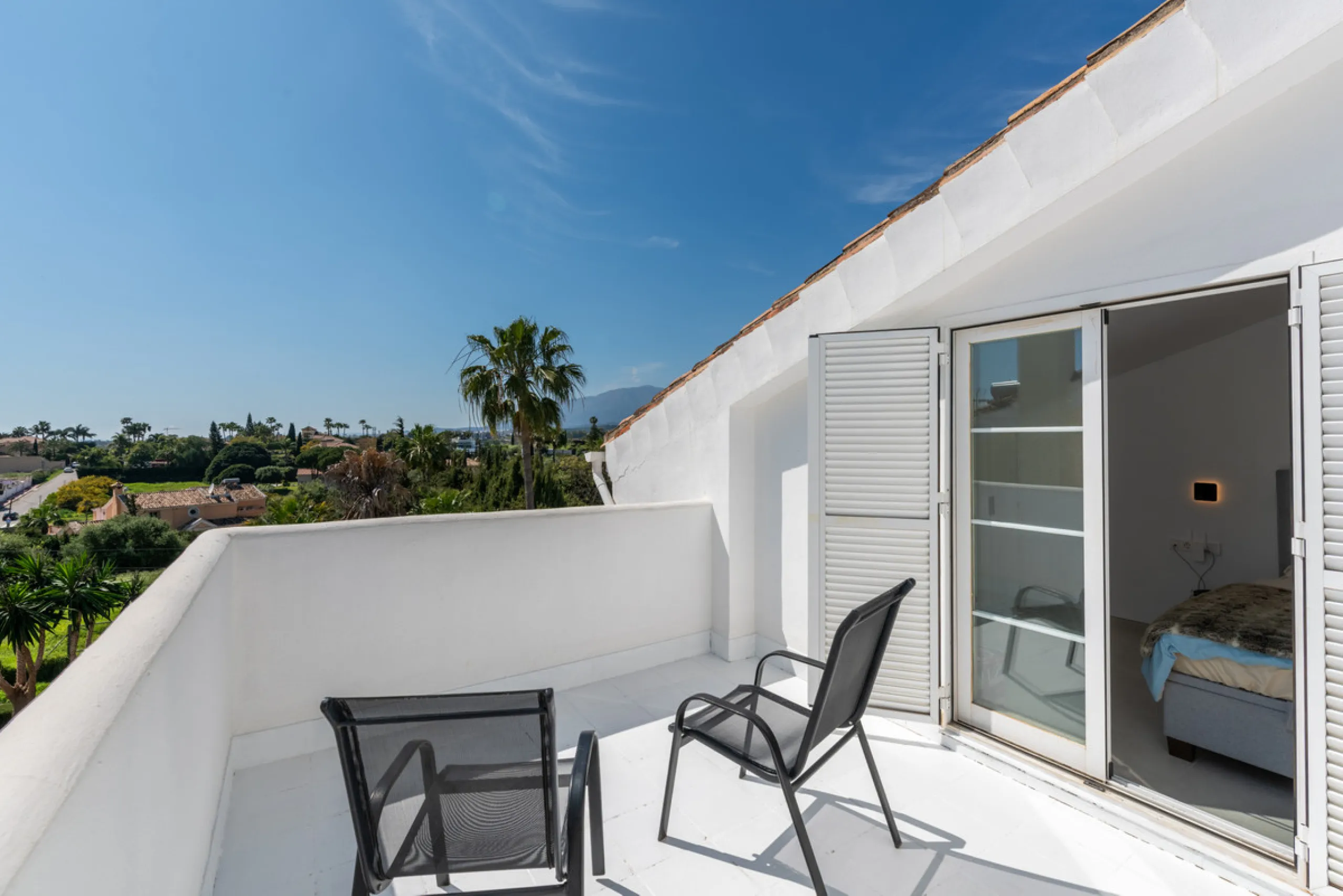 Stunning Fully Refurbished 4-Bedroom, 3-Bathroom Villa in Bel Air Cancelada
