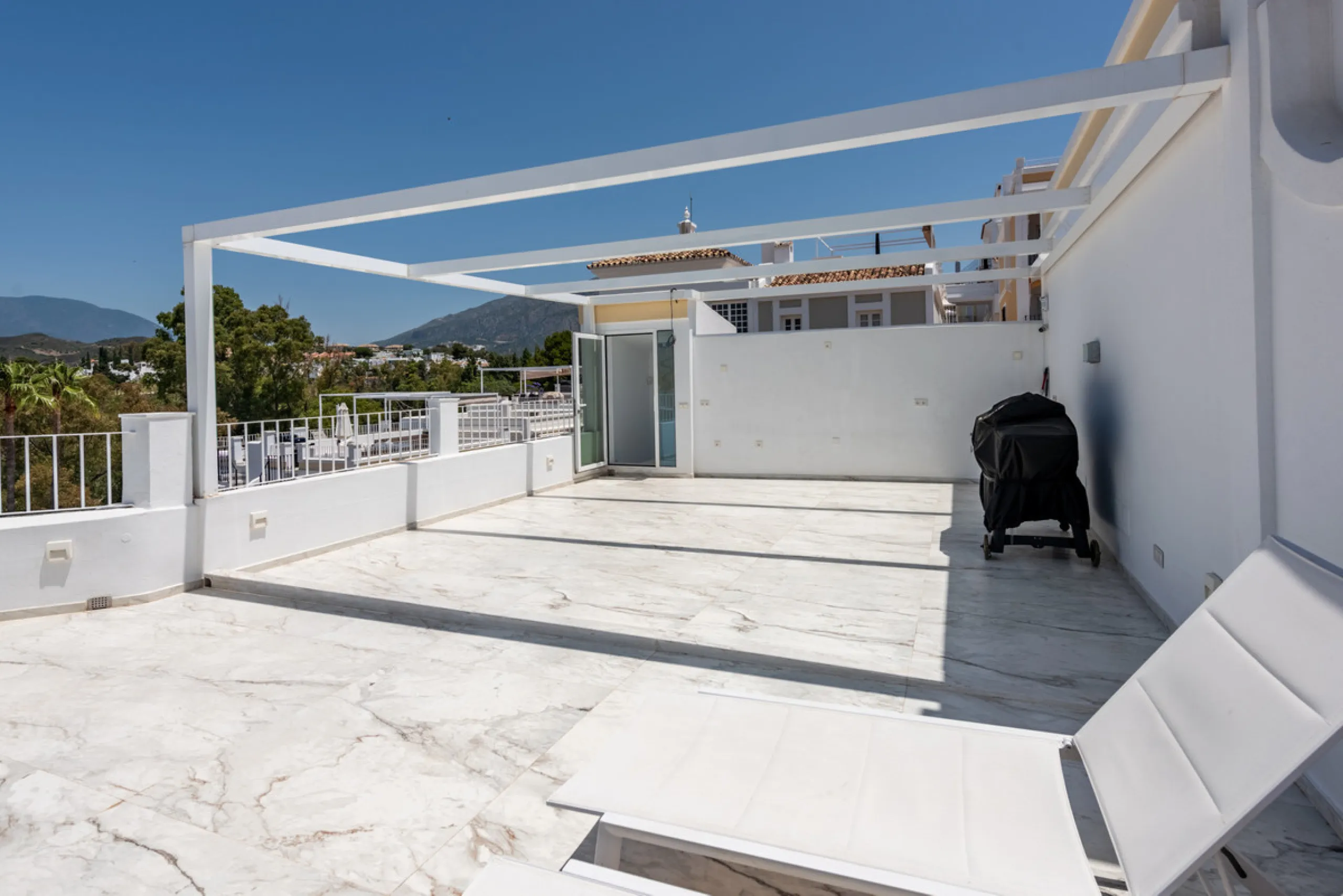 EXCLUSIVE – Luxury 3-Bedroom Townhouse with Sea, Golf and Mountain Views