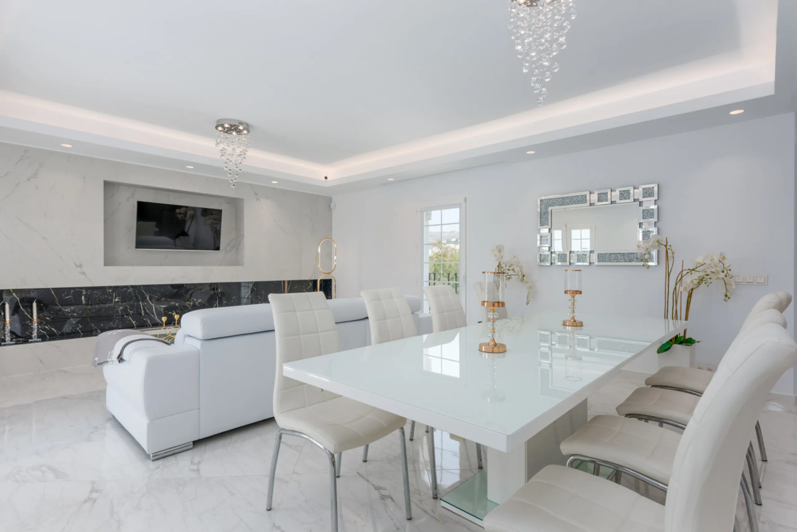 EXCLUSIVE – Luxury 3-Bedroom Townhouse with Sea, Golf and Mountain Views
