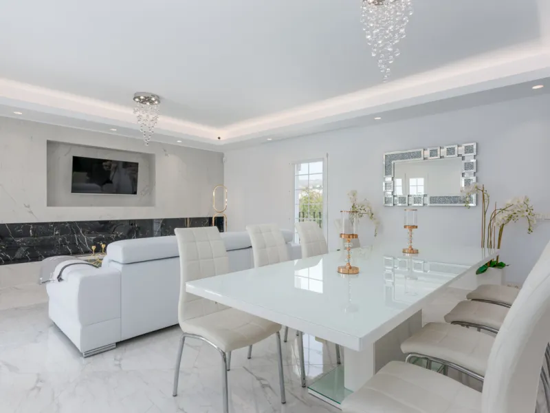EXCLUSIVE – Luxury 3-Bedroom Townhouse with Sea, Golf and Mountain Views