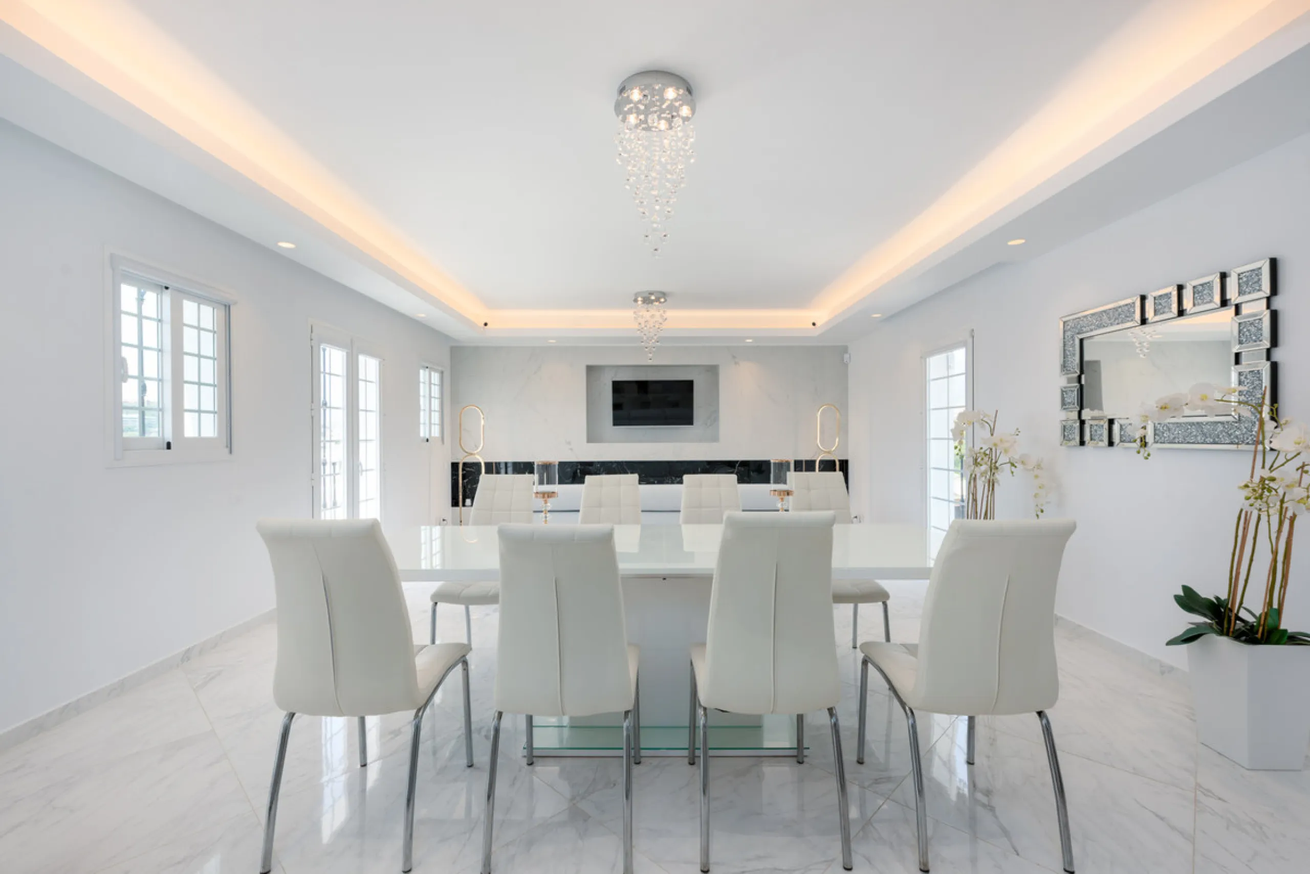 EXCLUSIVE – Luxury 3-Bedroom Townhouse with Sea, Golf and Mountain Views