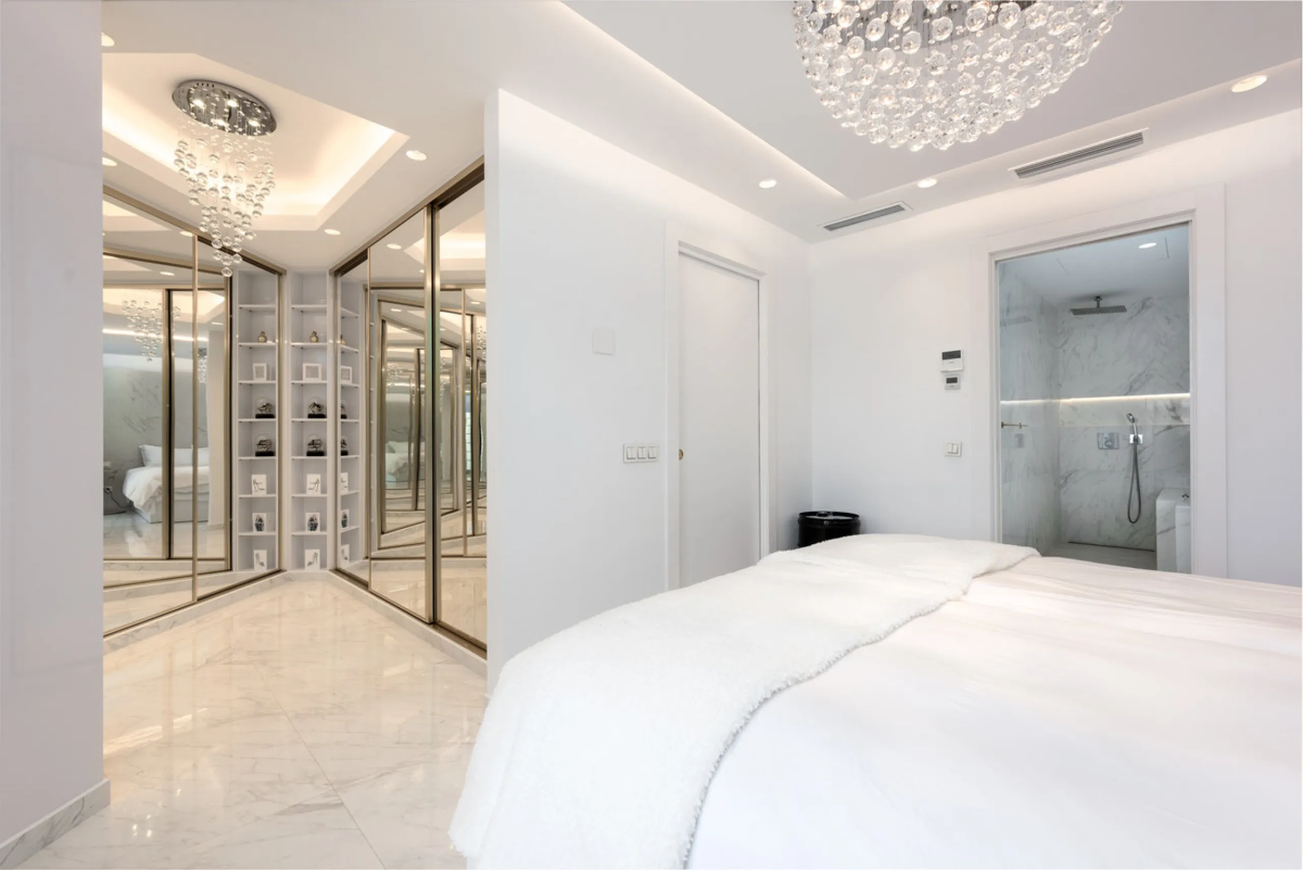 EXCLUSIVE – Luxury 3-Bedroom Townhouse with Sea, Golf and Mountain Views