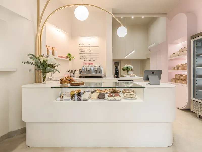 Commercial Property with Tenant for Sale in Poblenou, Barcelona