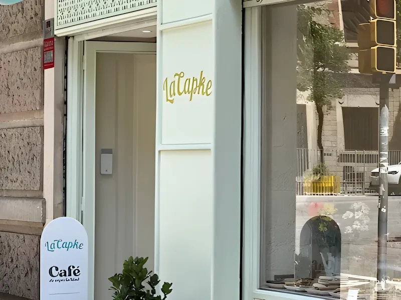 Commercial Property with Tenant for Sale in Poblenou, Barcelona