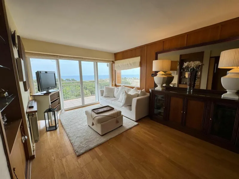 Bright corner apartment with beautiful sea views in Sant Feliu de Guixols, Costa Brava