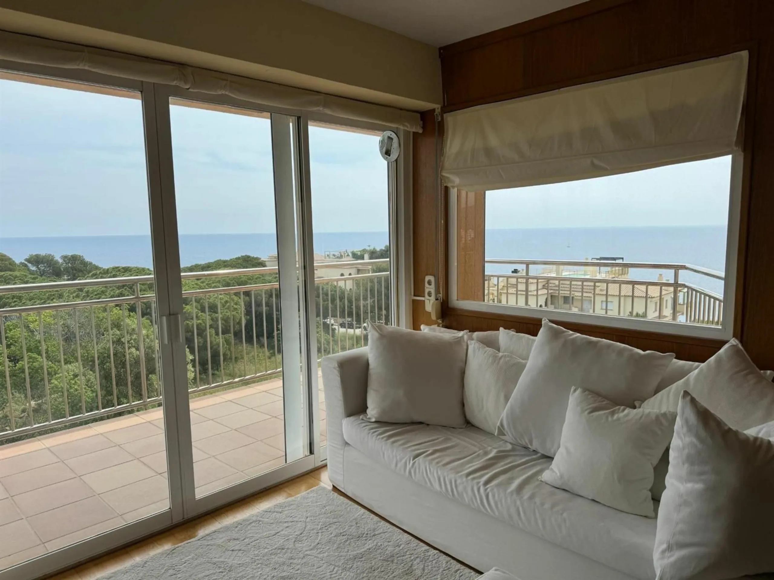 Bright corner apartment with beautiful sea views in Sant Feliu de Guixols, Costa Brava