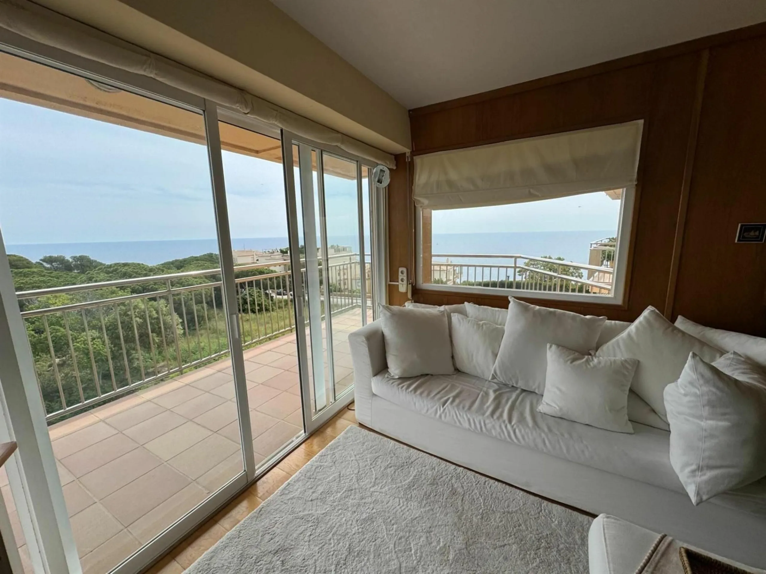 Bright corner apartment with beautiful sea views in Sant Feliu de Guixols, Costa Brava
