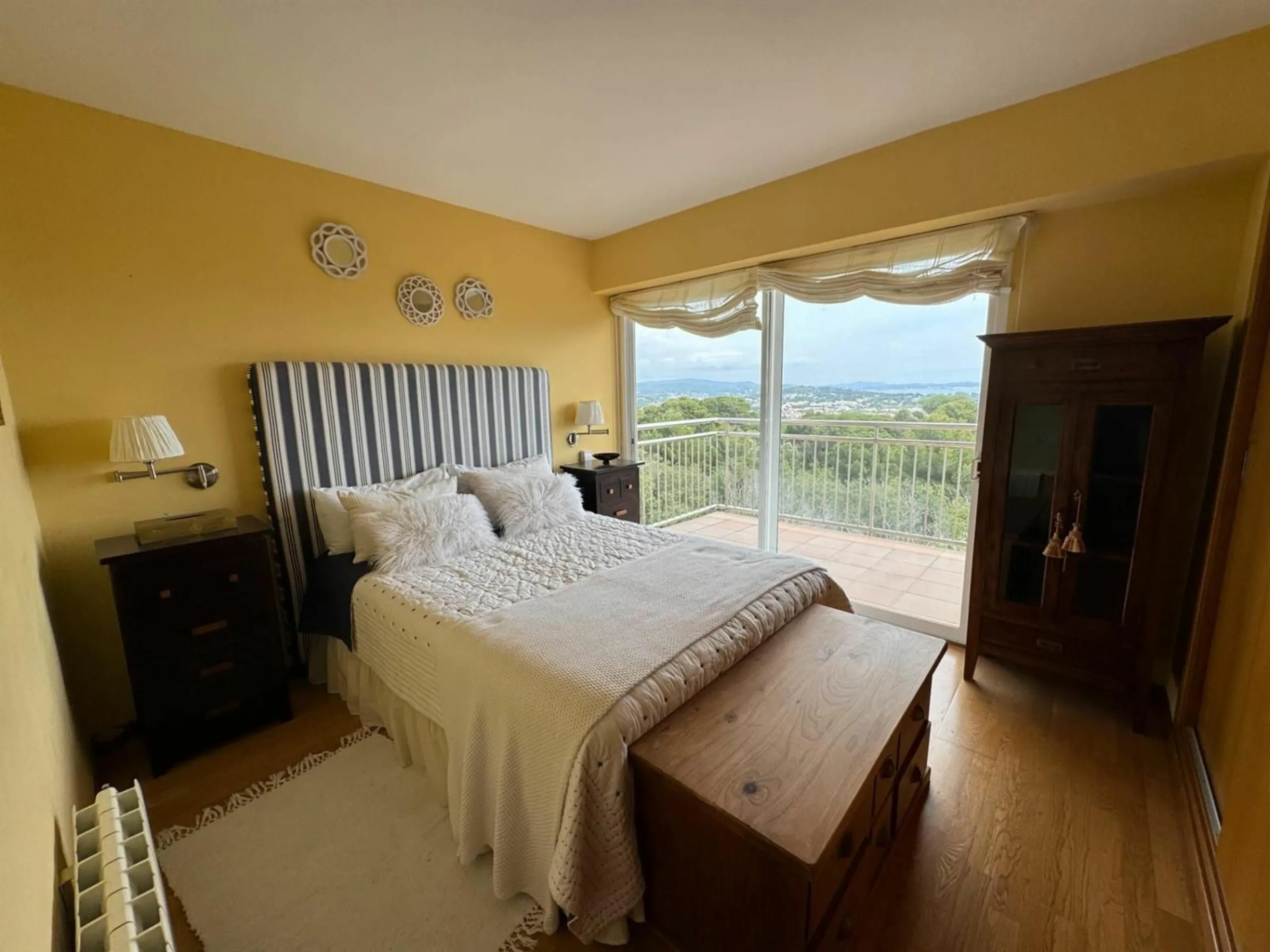 Bright corner apartment with beautiful sea views in Sant Feliu de Guixols, Costa Brava