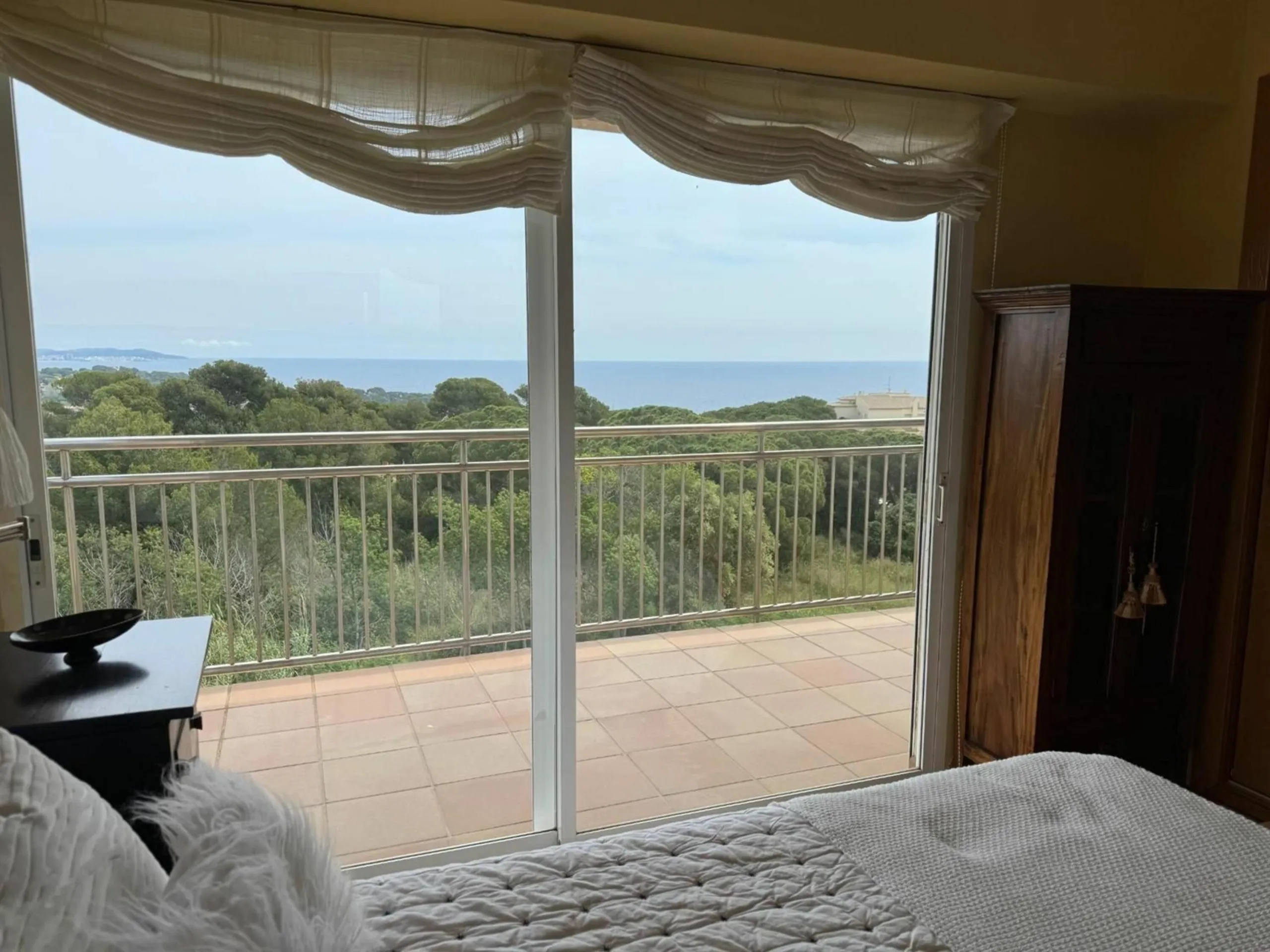 Bright corner apartment with beautiful sea views in Sant Feliu de Guixols, Costa Brava