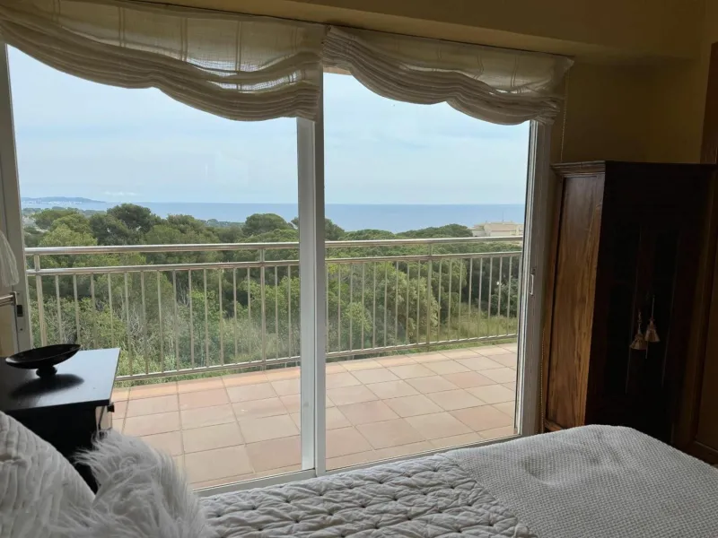 Bright corner apartment with beautiful sea views in Sant Feliu de Guixols, Costa Brava