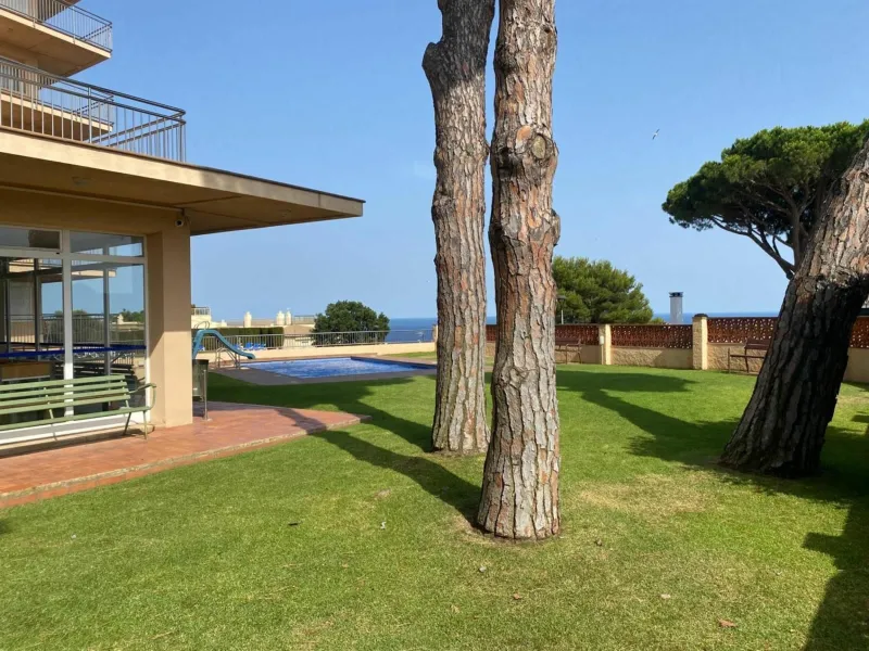 Bright corner apartment with beautiful sea views in Sant Feliu de Guixols, Costa Brava