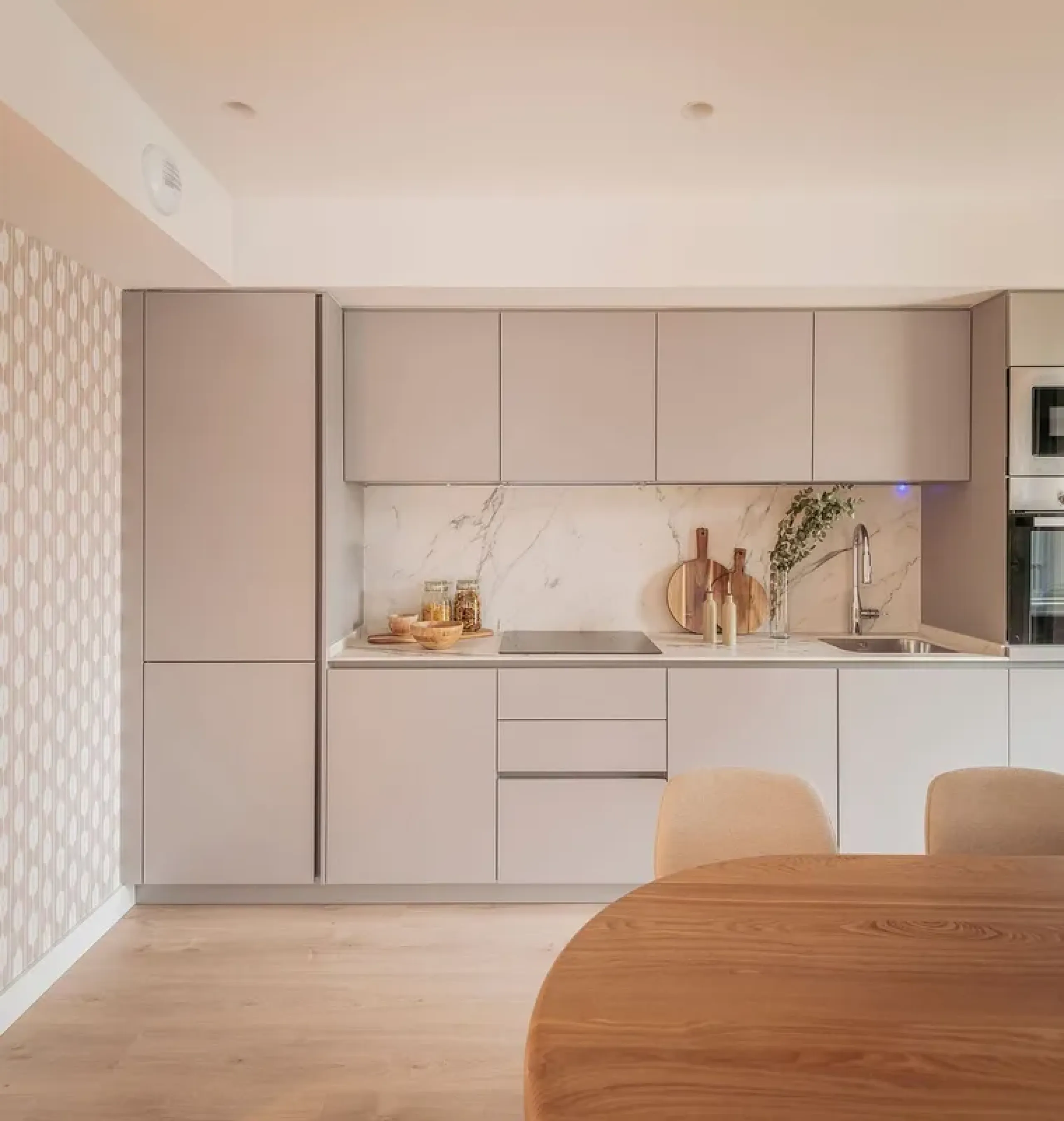 Cozy Apartments with Immediate Move-In Available in Horta Ginardo, Barcelona