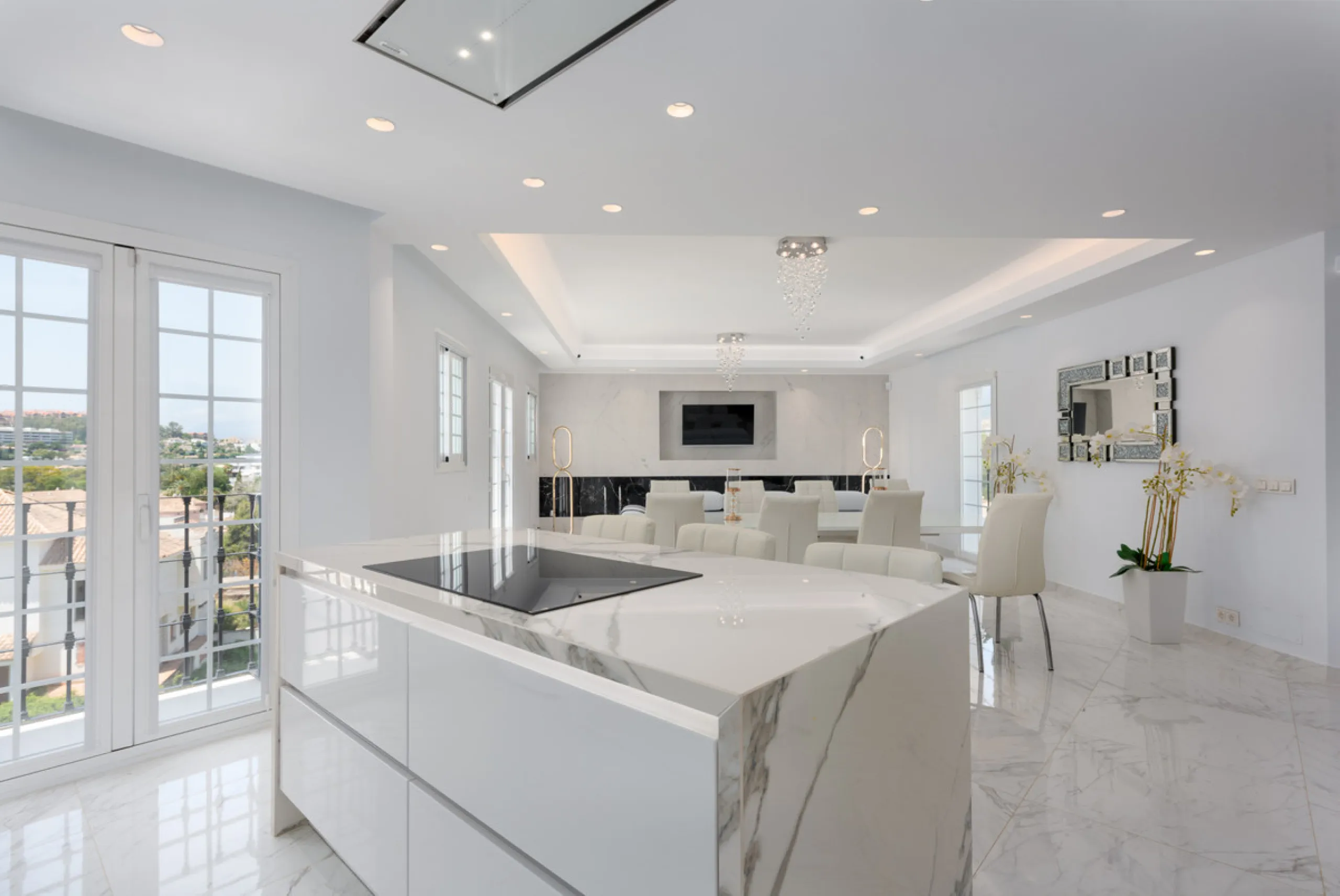 EXCLUSIVE – Luxury 3-Bedroom Townhouse with Sea, Golf and Mountain Views