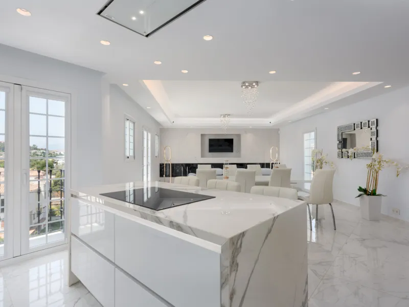 EXCLUSIVE – Luxury 3-Bedroom Townhouse with Sea, Golf and Mountain Views
