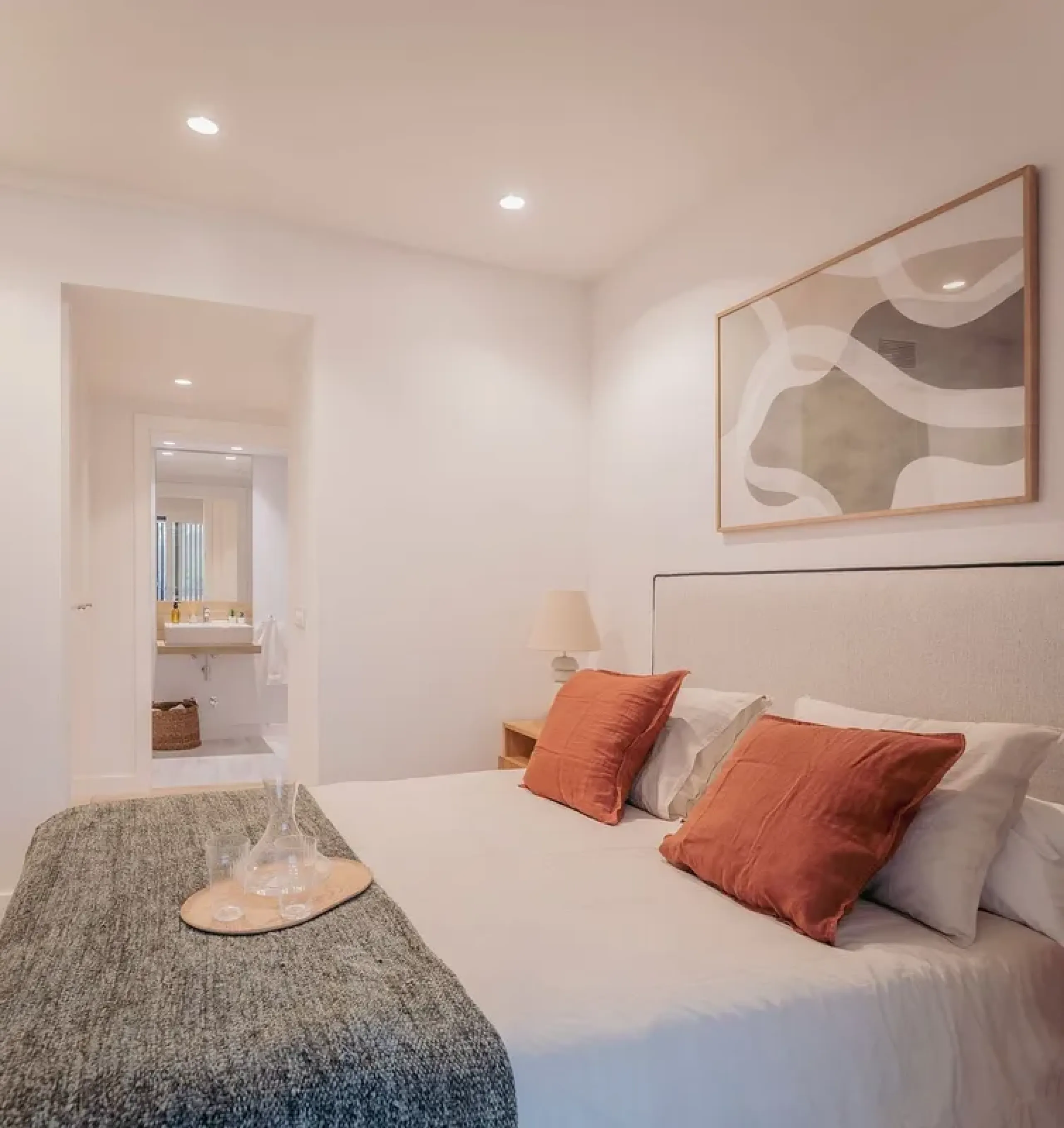 Cozy Apartments with Immediate Move-In Available in Horta Ginardo, Barcelona