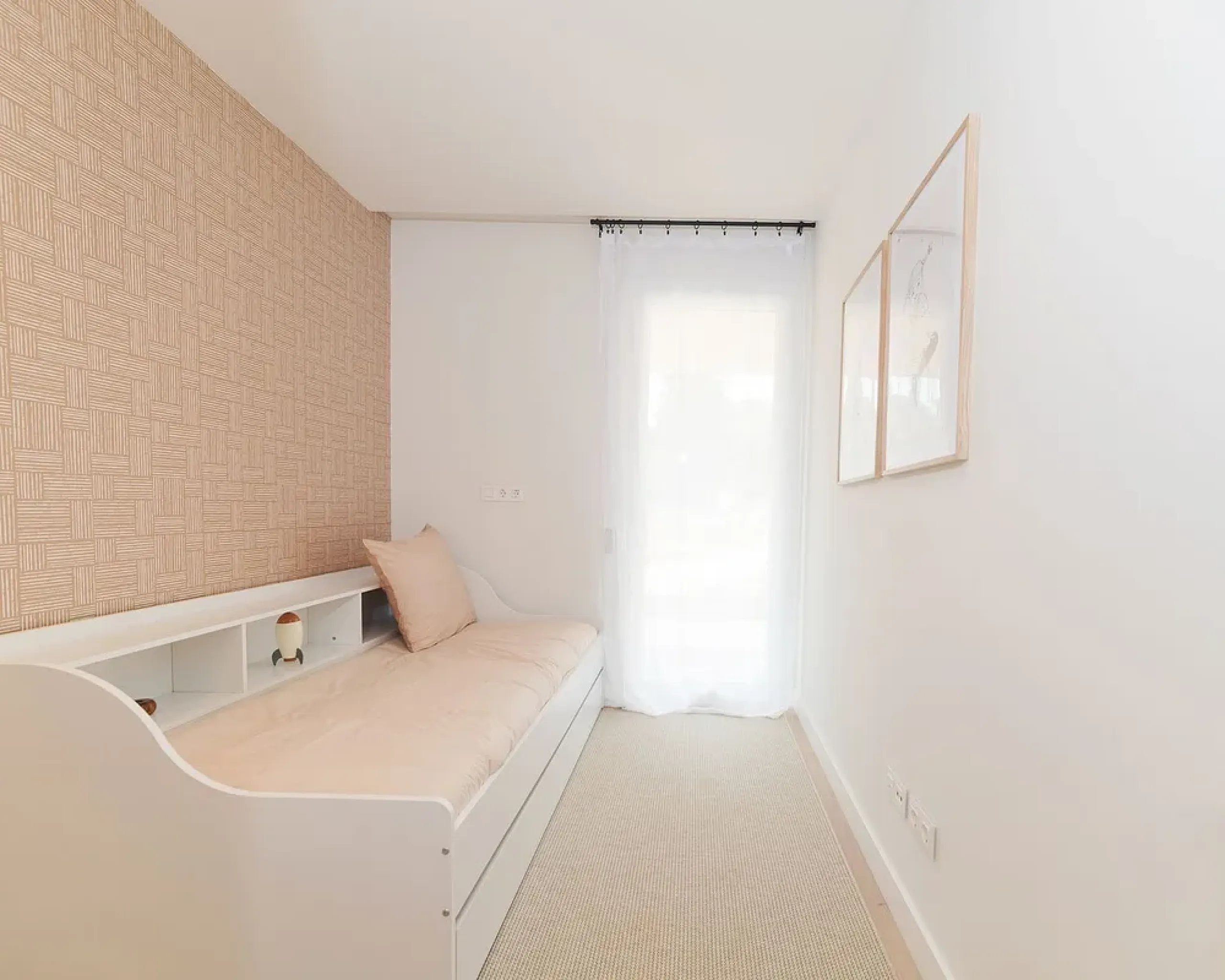 Cozy Apartments with Immediate Move-In Available in Horta Ginardo, Barcelona