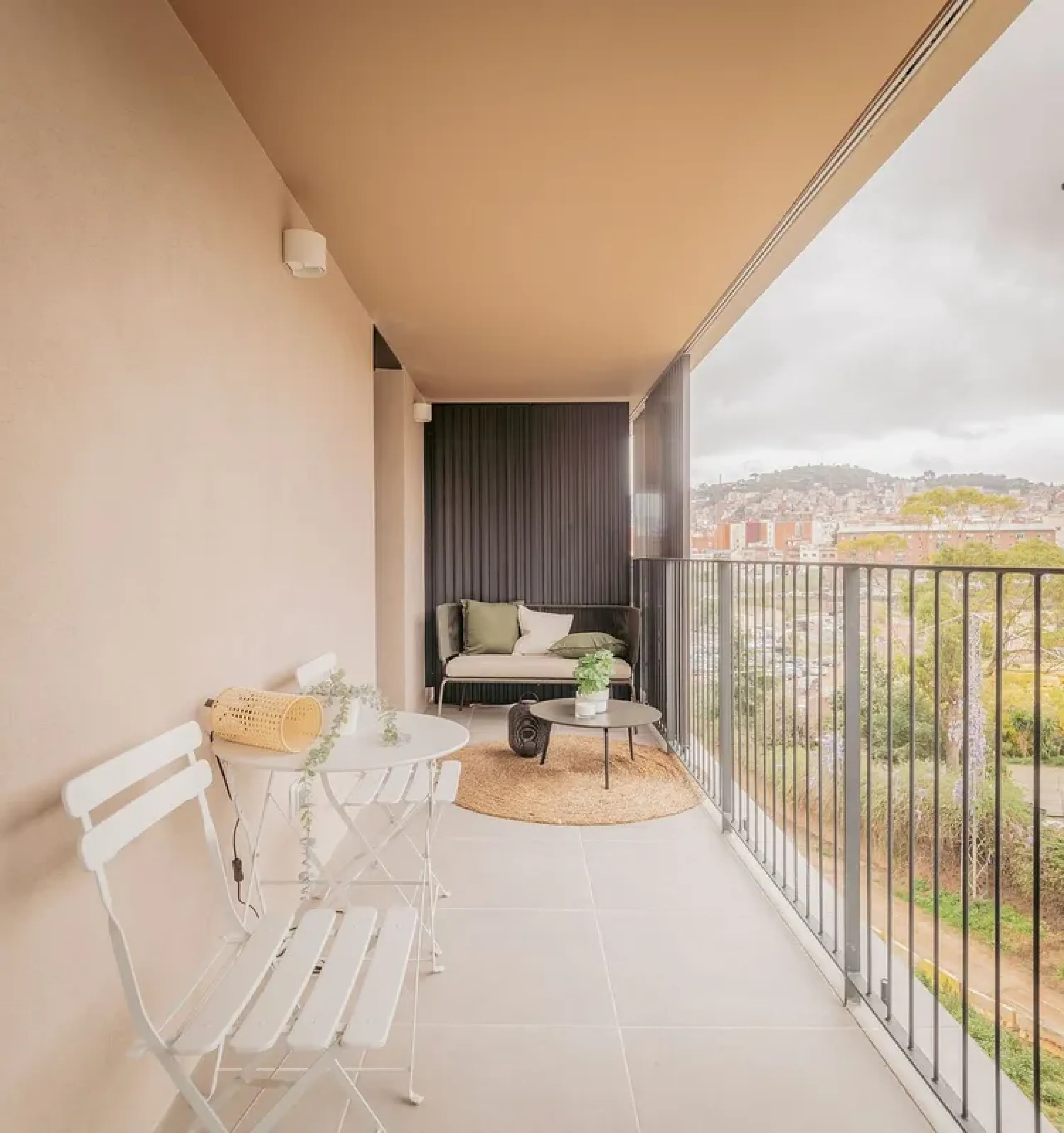 Cozy Apartments with Immediate Move-In Available in Horta Ginardo, Barcelona