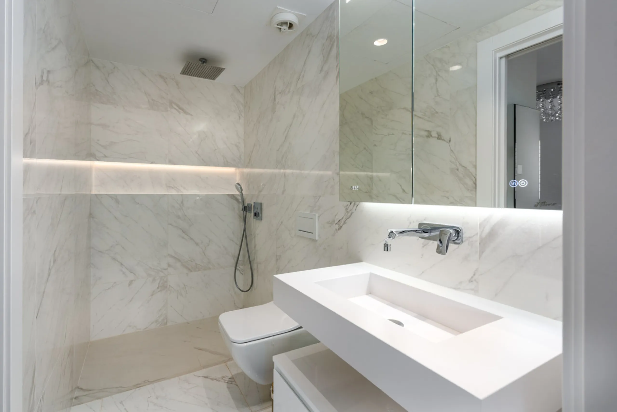 EXCLUSIVE – Luxury 3-Bedroom Townhouse with Sea, Golf and Mountain Views