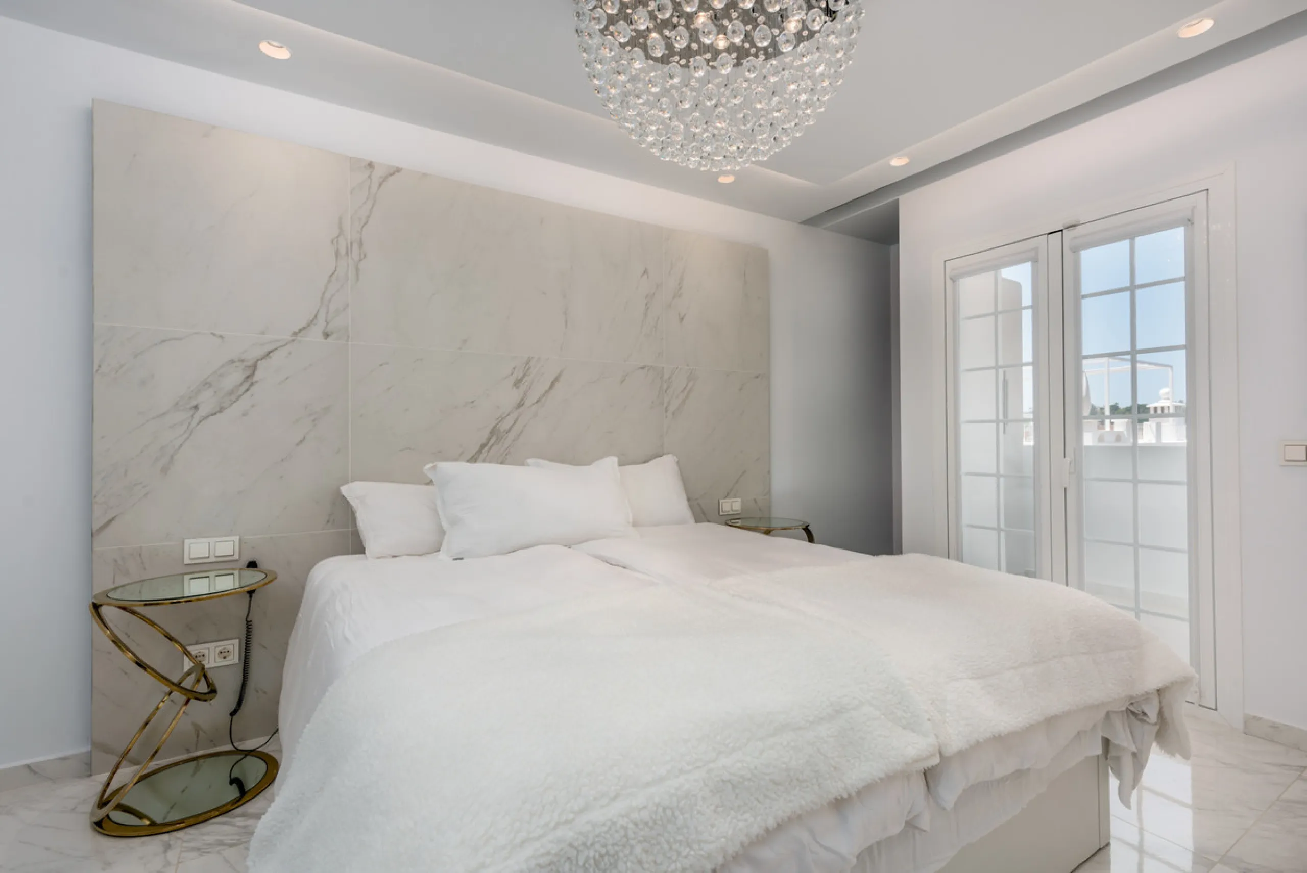 EXCLUSIVE – Luxury 3-Bedroom Townhouse with Sea, Golf and Mountain Views